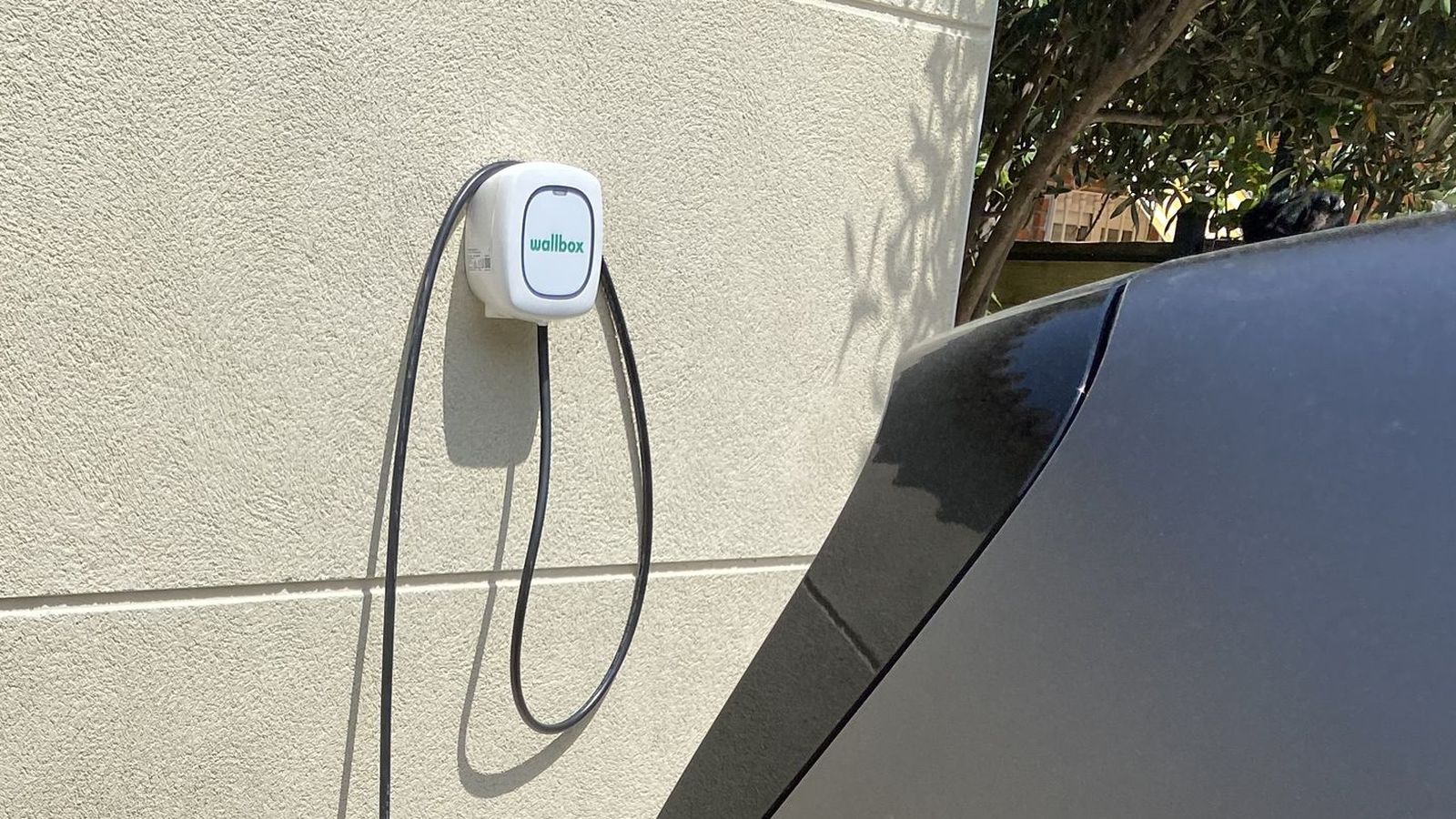 Hasta un 15 por ciento del precio de los puntos de carga, como el de los coches, se podrá seguir deduciendo de la declaración de IRPF.