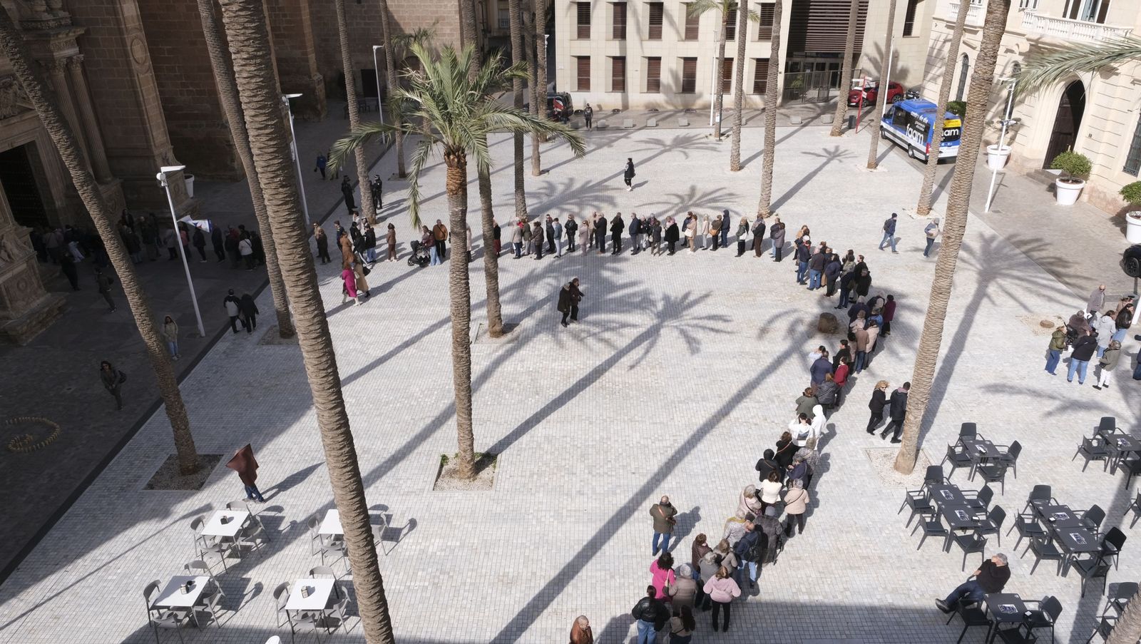 El besapiés del Cristo de Medinaceli en imágenes