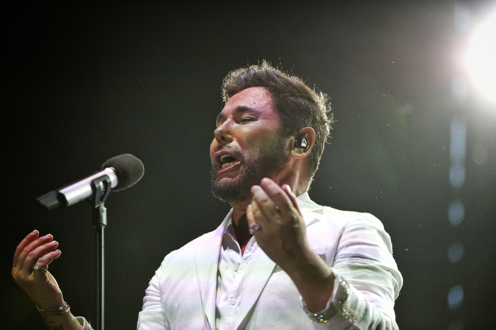 Búscate en el concierto de Miguel Poveda en Concert Music Festival