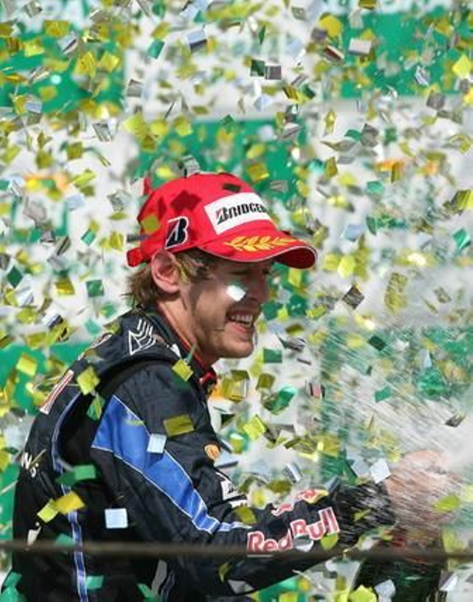 Vettel gana en Interlagos por delante de Webber y Alonso. / EFE