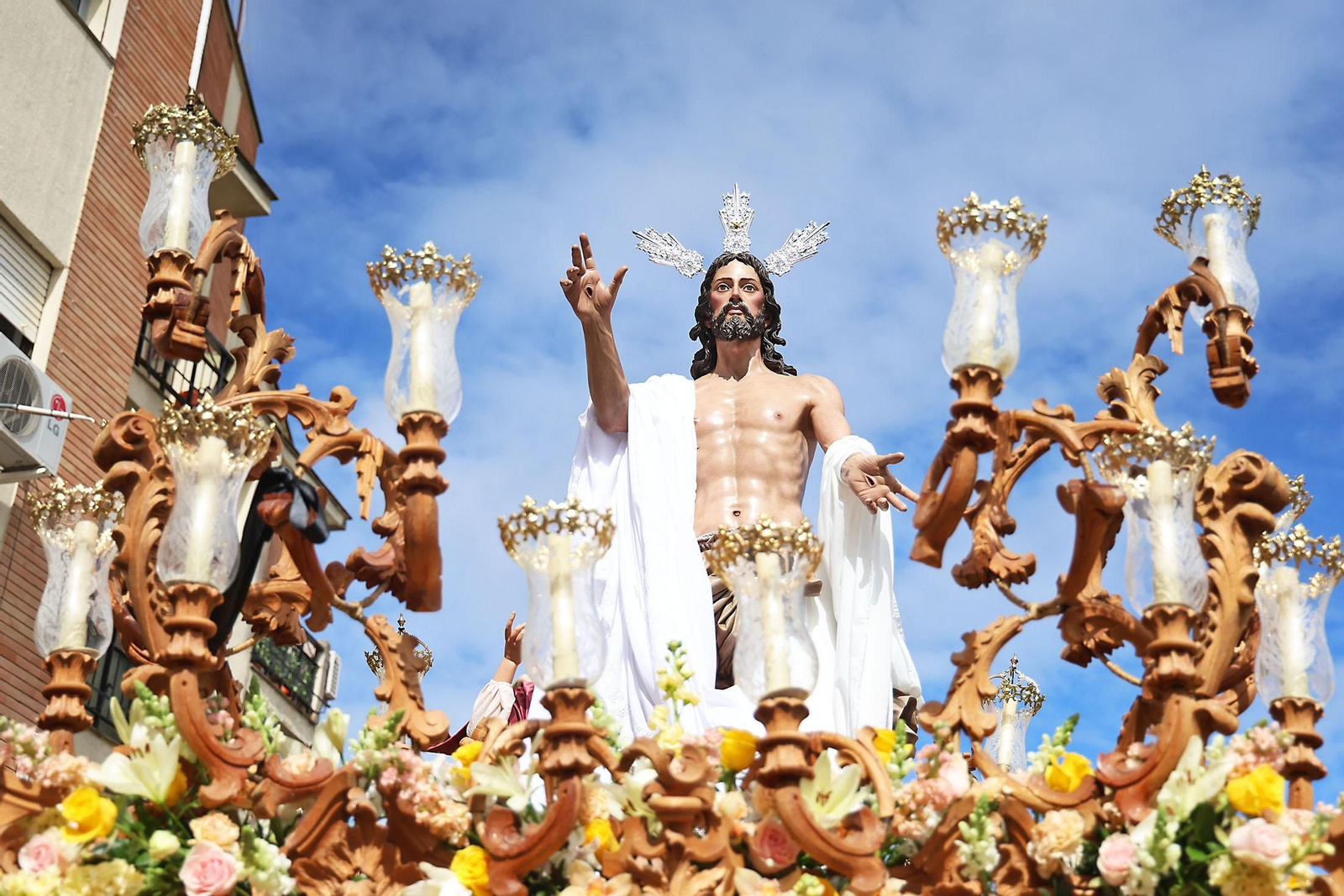 Imágenes de El Resucitado por el barrio de La Hispanidad