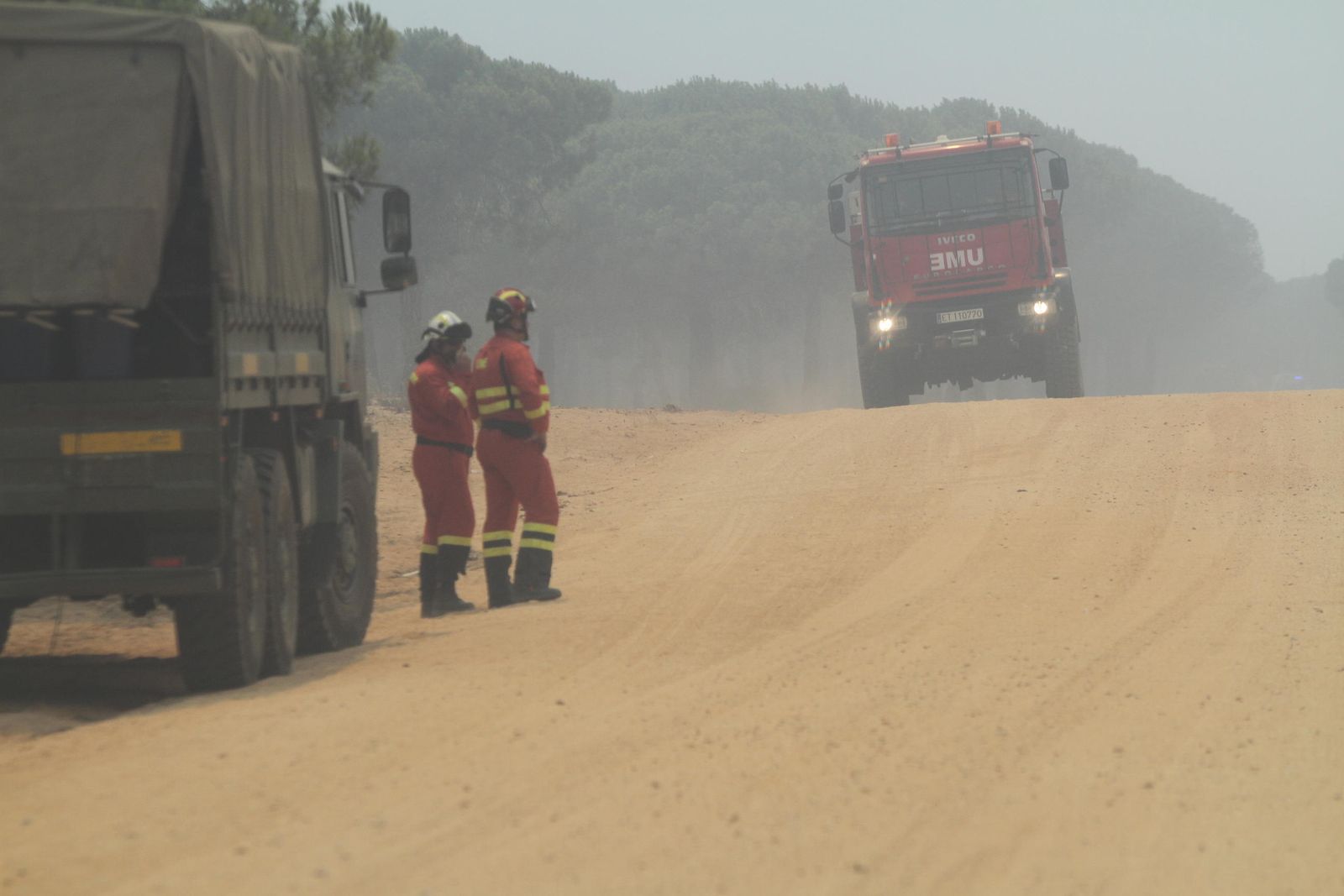 Las imágenes del incendio en Moguer y Mazagón