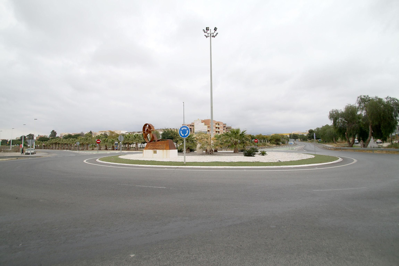 Las imágenes de la capital y los pueblos, paralizados para frenar el coronavirus