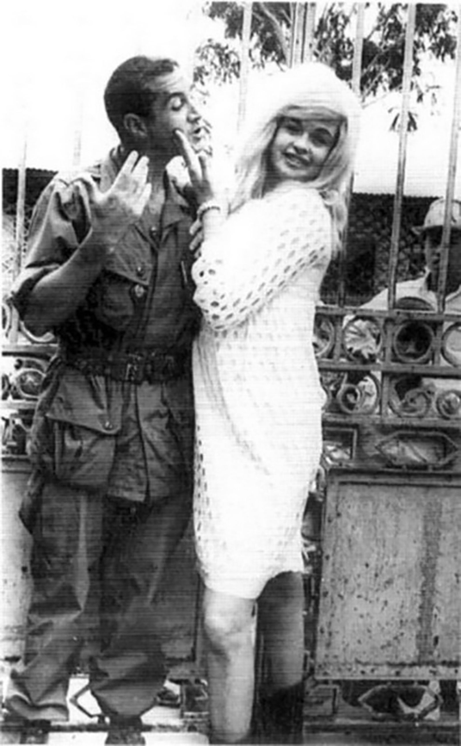 Uno de los protagonistas con la actriz Jayne Mansfield