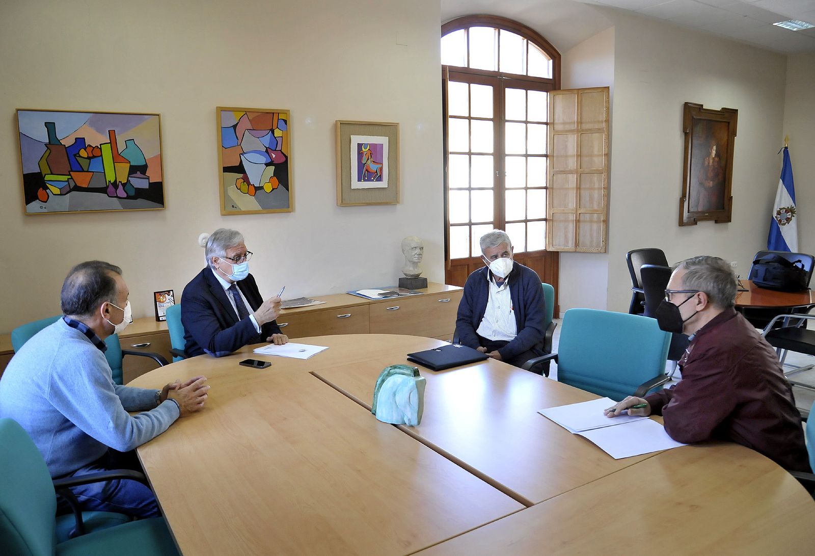 Francisco Camas, en su reunión con la Coordinadora Andaluza por la Memoria Histórica y Democrática.