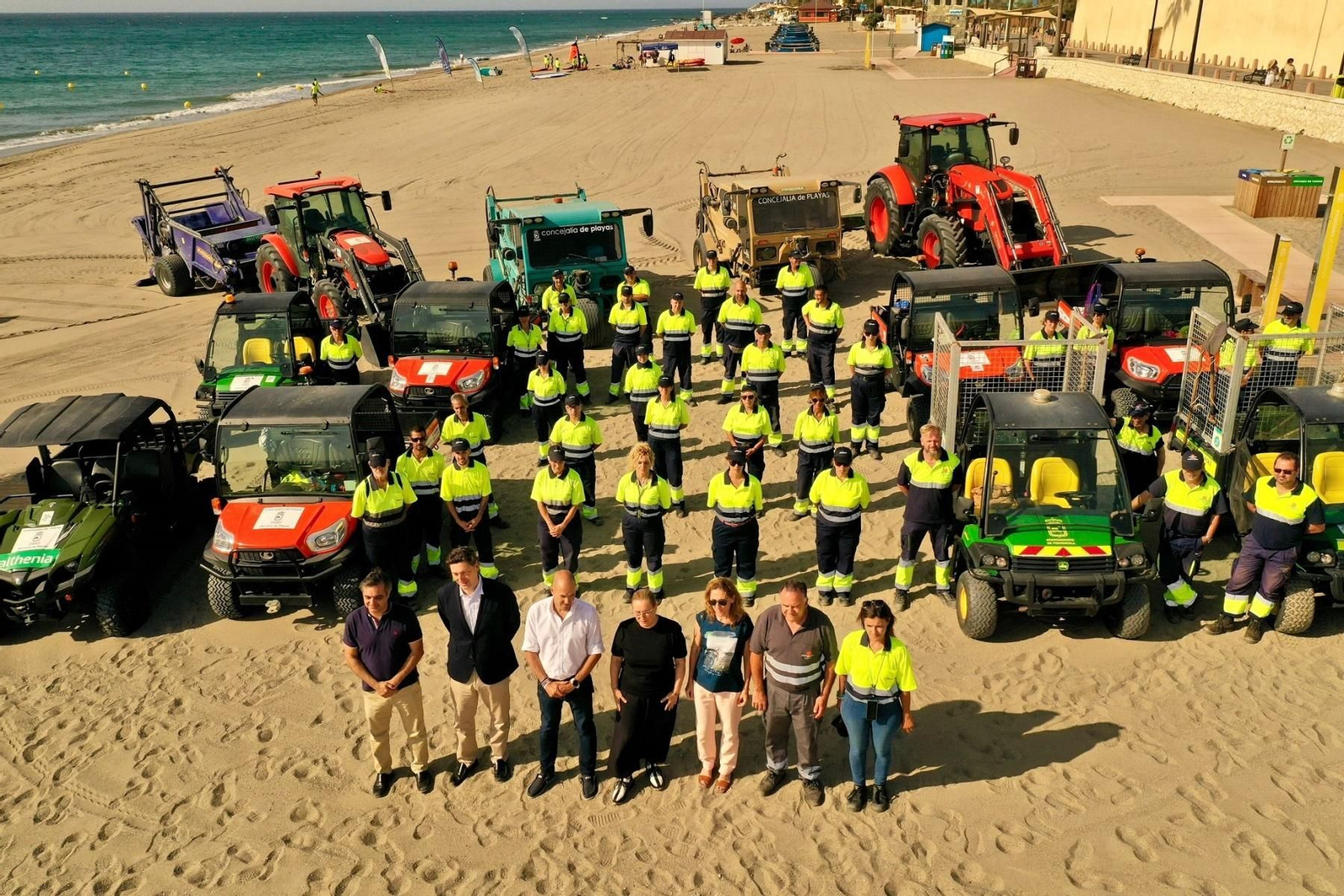 La presentación del dispositivo de limpieza de las playas. La presentación del dispositivo de limpieza de las playas.