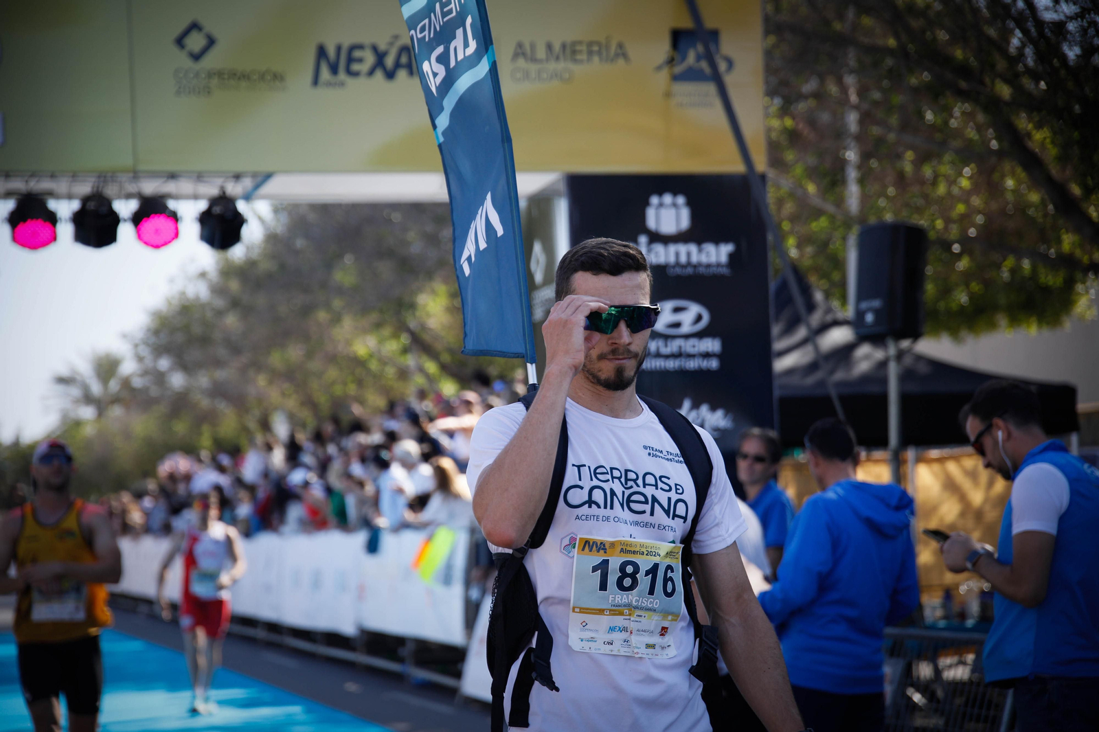 Imágenes de la llegada de la Media maratón Ciudad de Almería