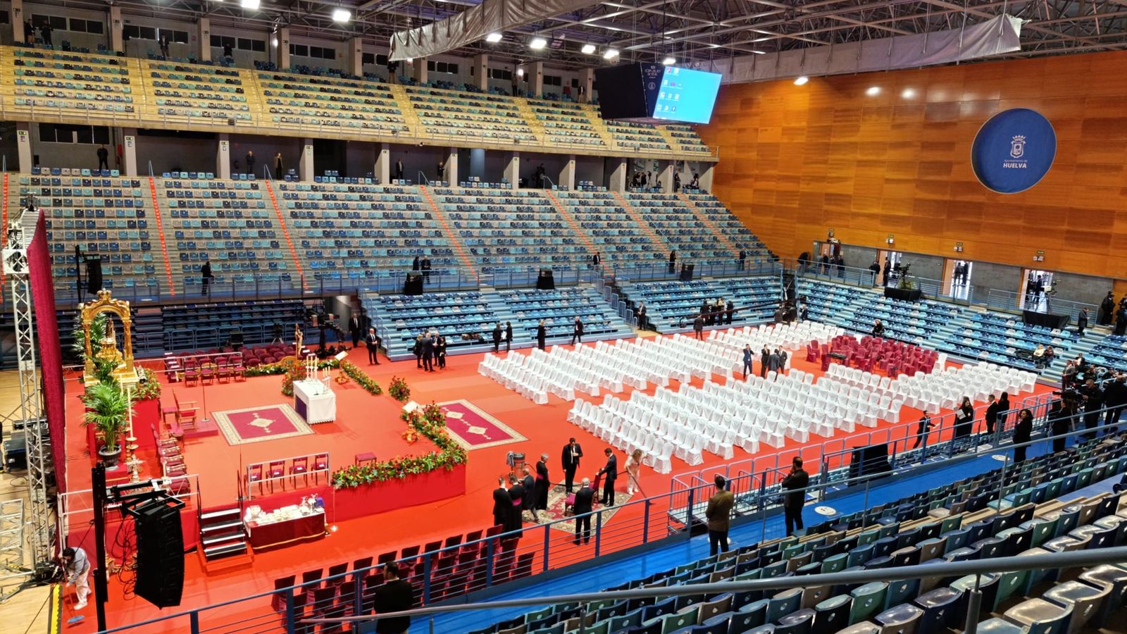 Imagen del Carolina Marín horas antes de que comience la Misa funeral.