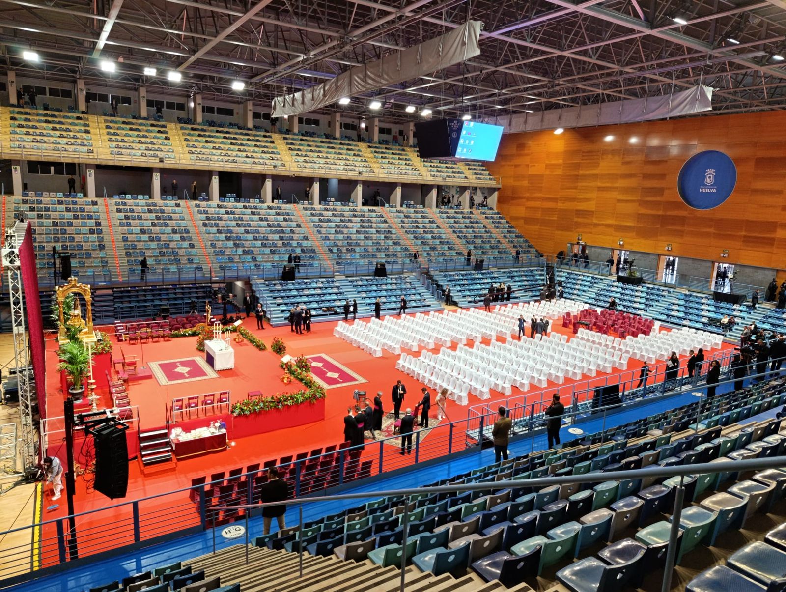 Imagen del Carolina Marín horas antes de que comience la Misa funeral.