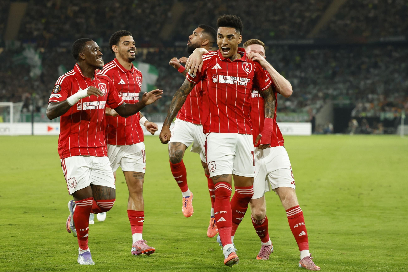 Betis-Nottingham Forest (22).jpg