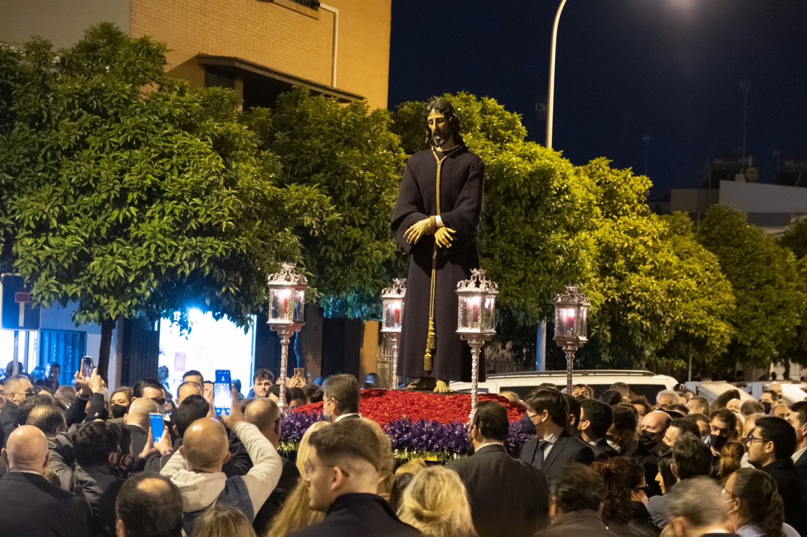 El vía crucis del Cautivo de Santa Genoveva, en imágenes