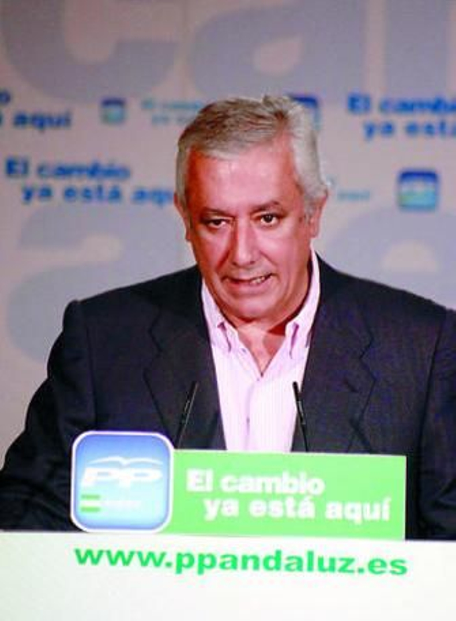 Manuel Chaves, durante la grabación de su mensaje navideño.