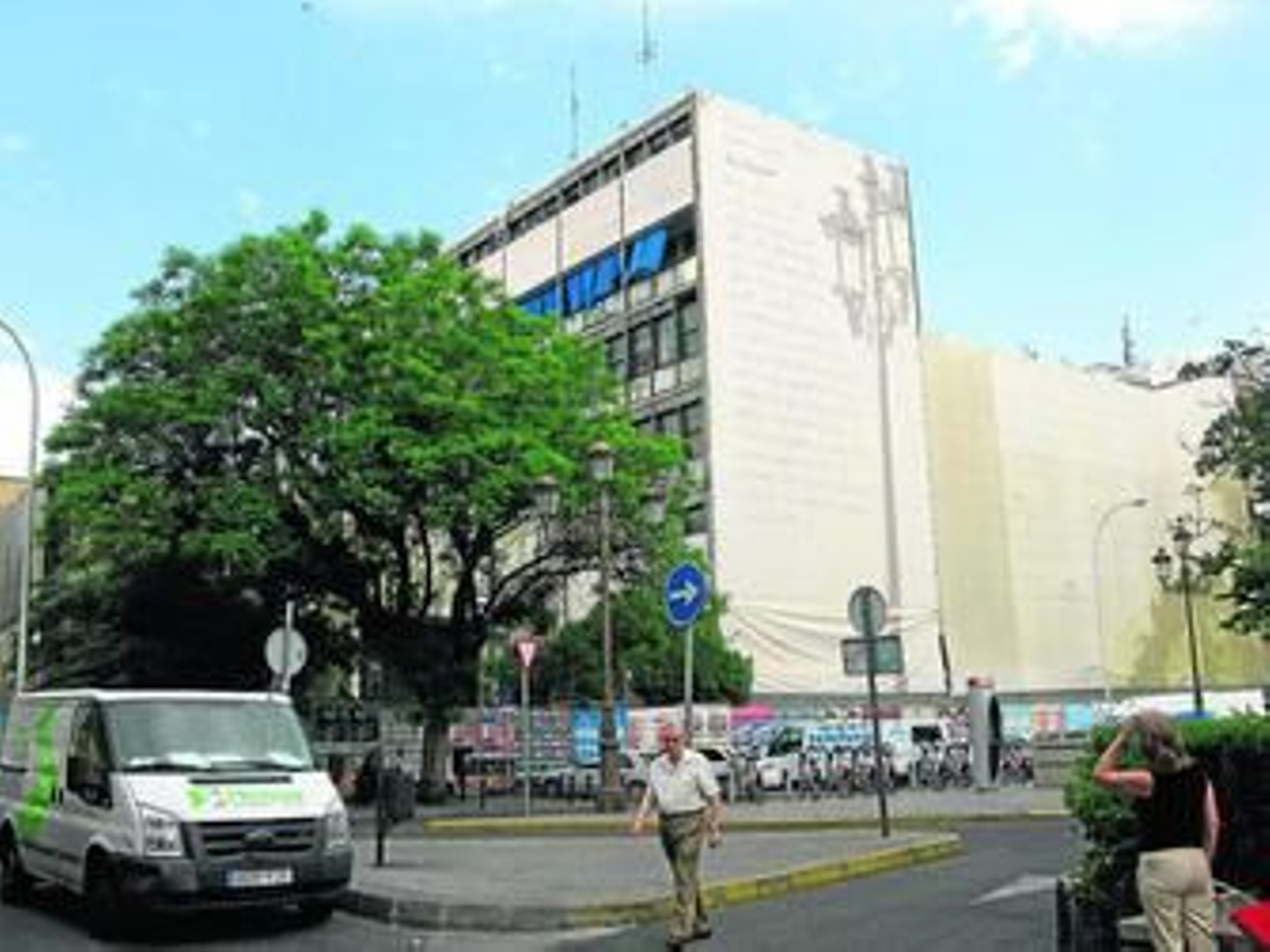 La venta del antiguo cuartel de la Gavidia no se pudo ejecutar en 2010, tal como estaba previsto en las cuentas.