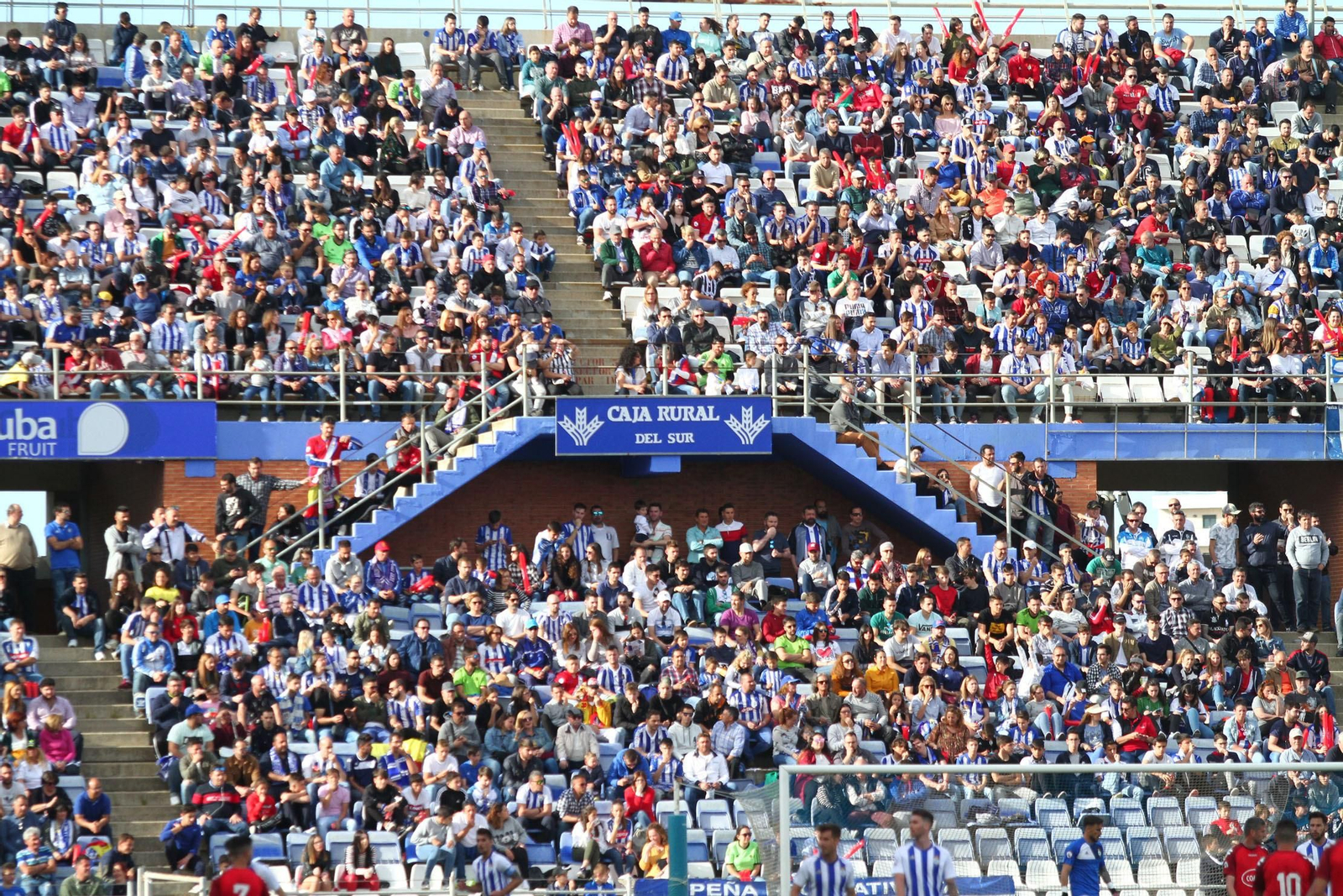 Ambientazo en las gradas del Recreativo de Huelva y el San Fernando