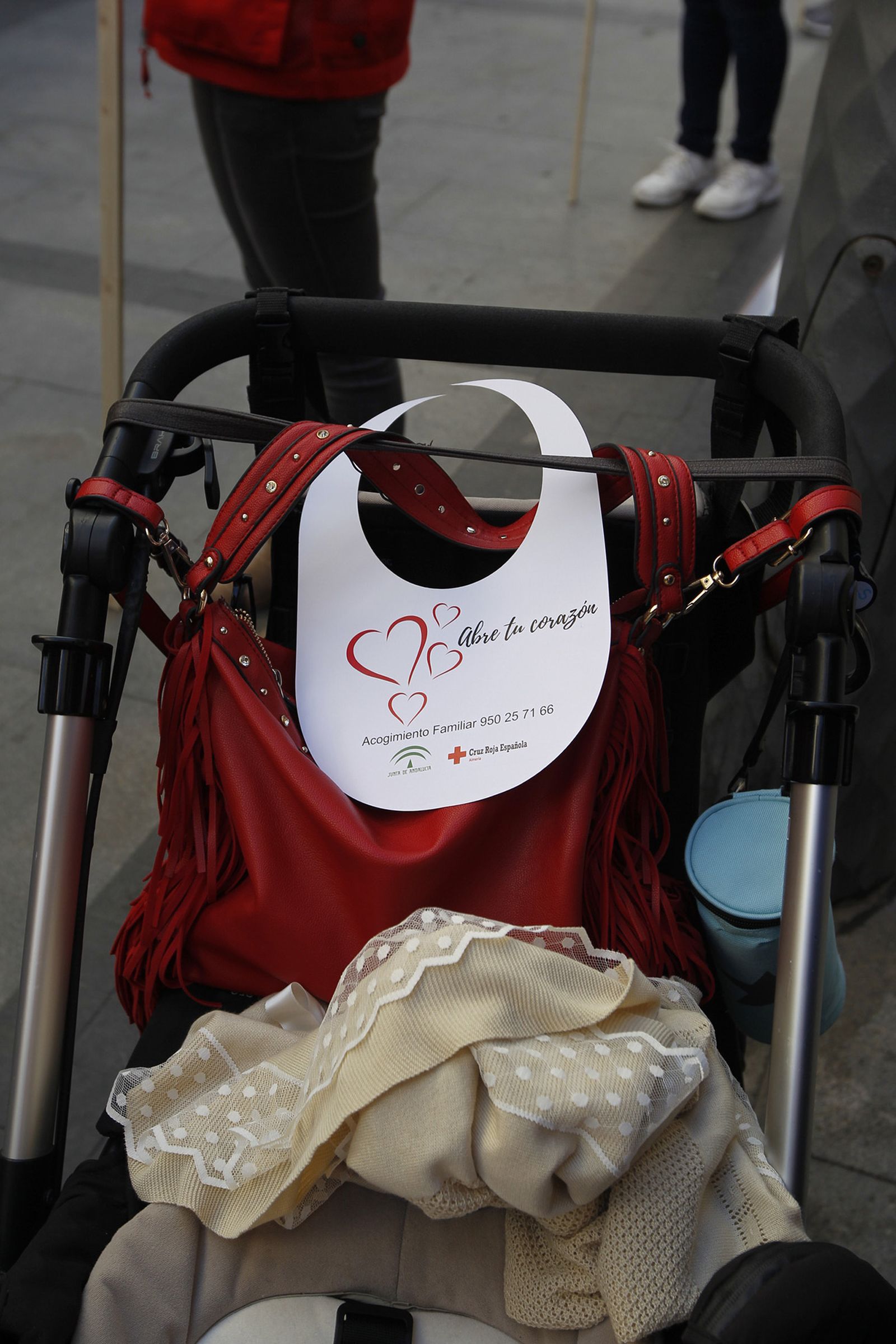 Programa acogimiento familiar.  Cruz Roja Almería