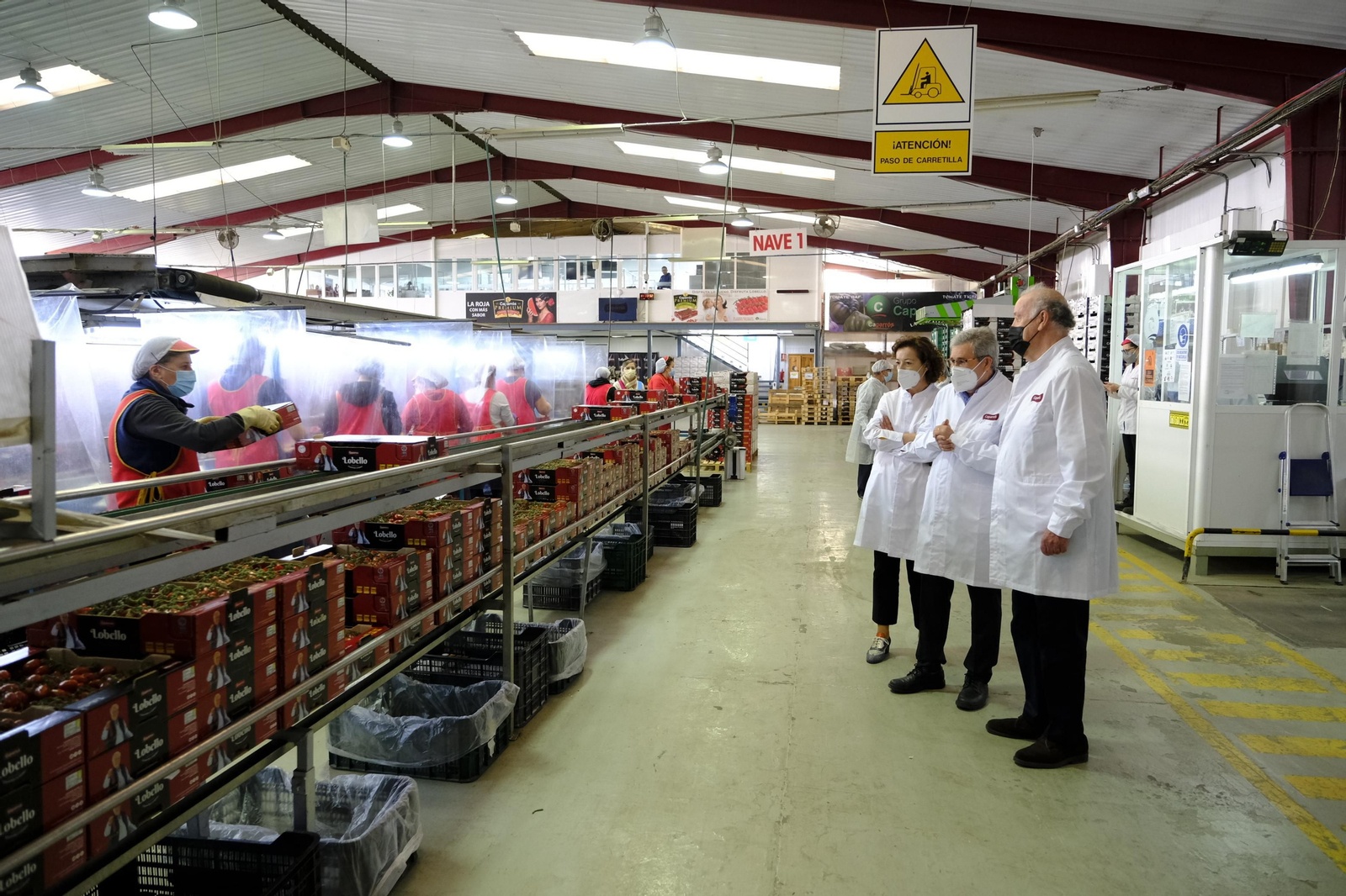 Fotogalería de la visita de Vicente del Bosque a Grupo Caparrós.