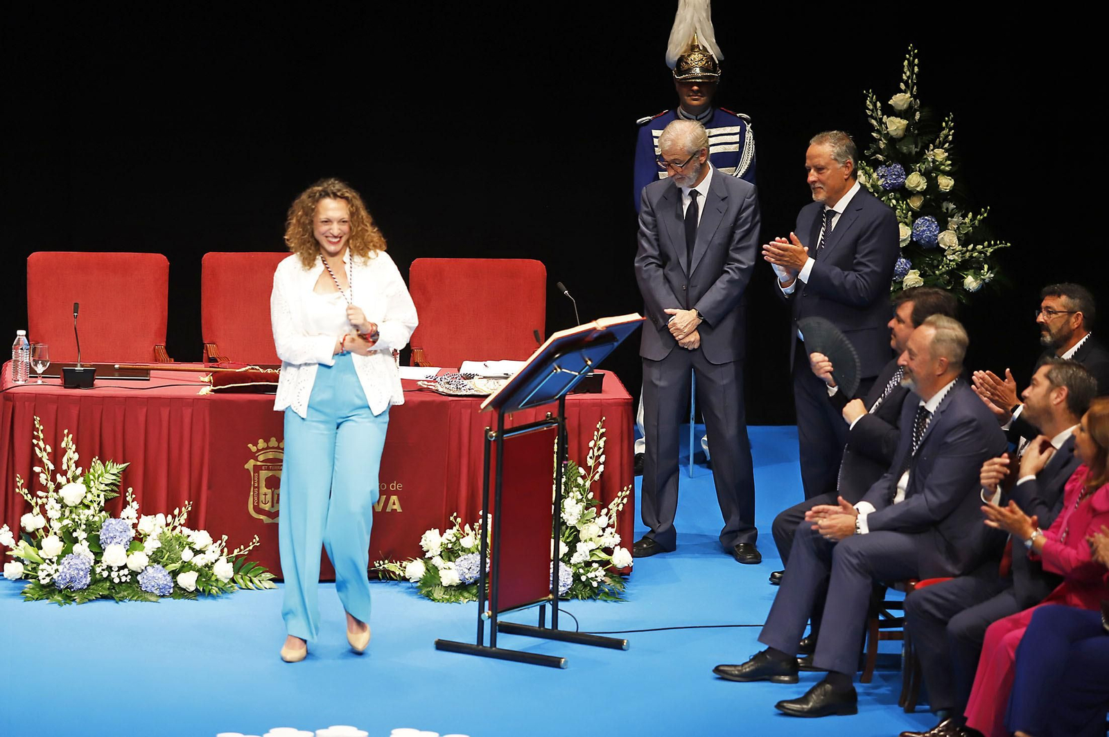 Imágenes de la toma de posesión de Pilar Miranda como alcaldesa de Huelva