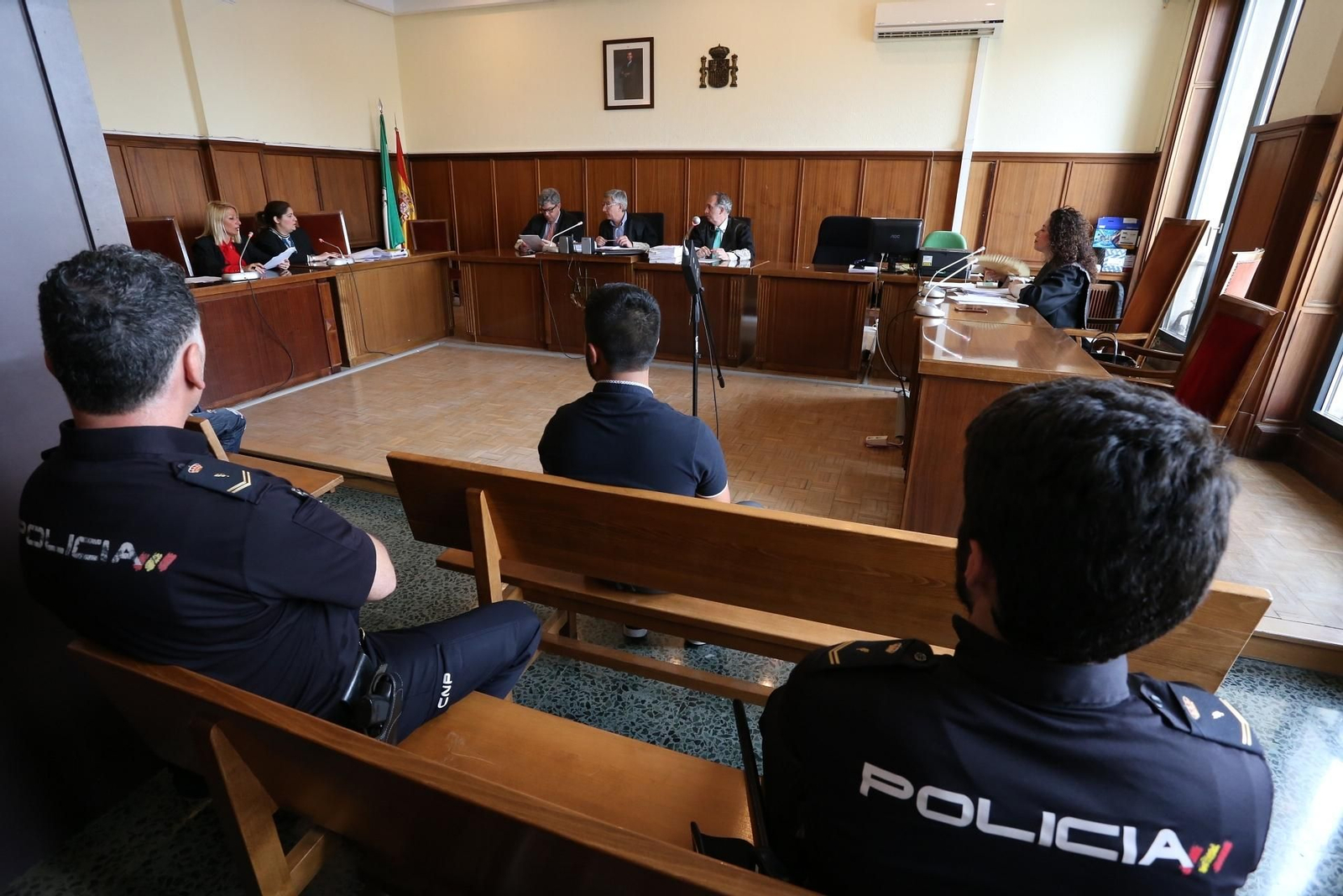 Una sala de la Audiencia de Sevilla durante un juicio.