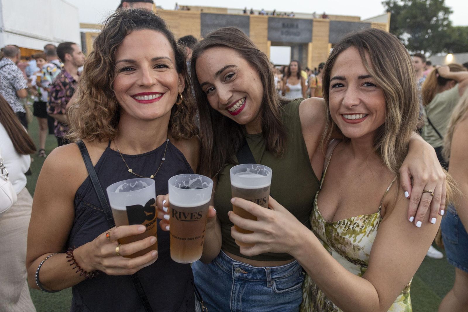 Búscate en las imágenes del concierto de La Plazuela en Bahía Sound