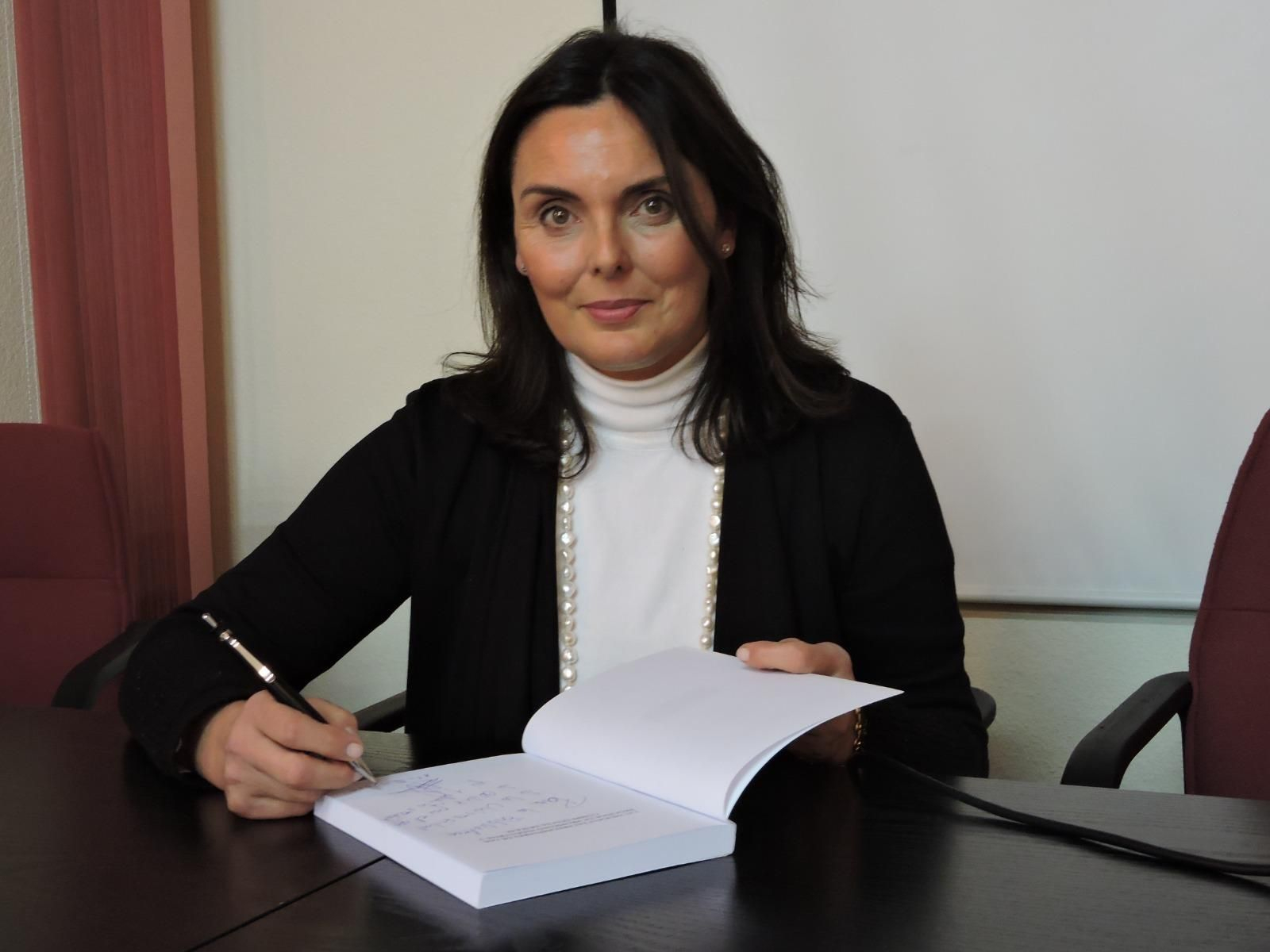 Isabel Villar Fuentes, nueva decanada de la Facultad de Derecho de la UCA