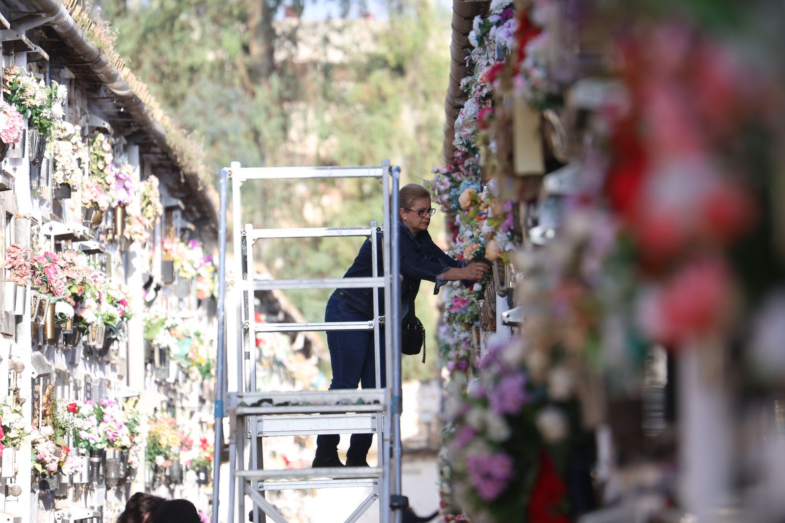 Las imágenes del día de Todos los Santos en el cementerio de San Rafael de Córdoba