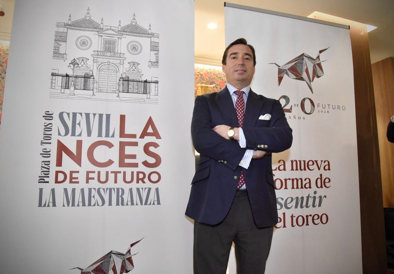 Garzón cumple 20 años al frente de su firma Lances de Futuro en coincidencia con su estreno en Sevilla.