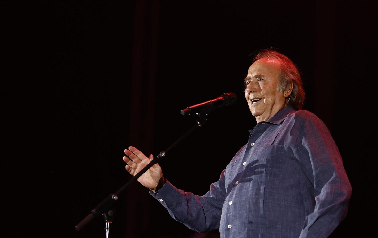 Las imágenes del concierto de Joan Manuel Serrat en Sevilla