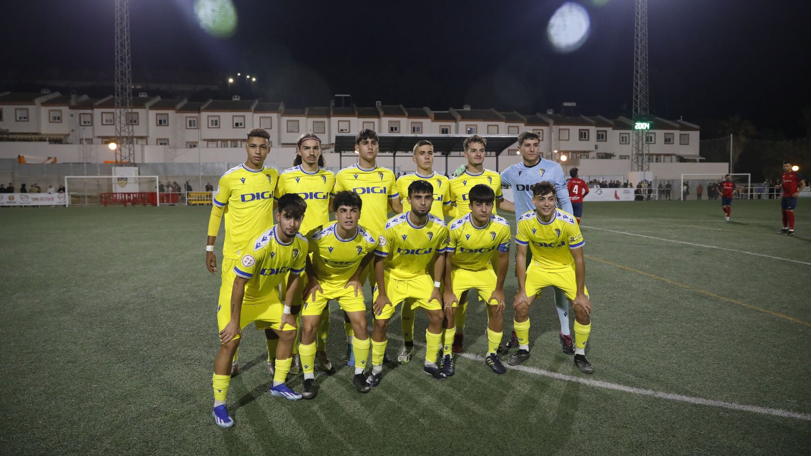 Las fotos de la visita del Cádiz CF para celebrar el 50 aniversario del CD Guadiaro