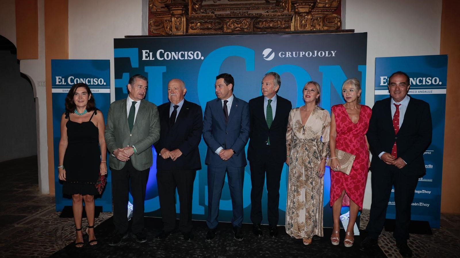 Rocío Blanco, Antonio Sanz, Jesús Aguirre, Juanma Moreno, José Joly, Carolina España, Patricia del Pozo y David Fernández.