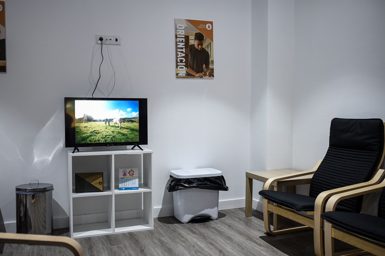 Imágenes de la inauguración del Centro de Día para personas sin hogar de Andalucía Inserta