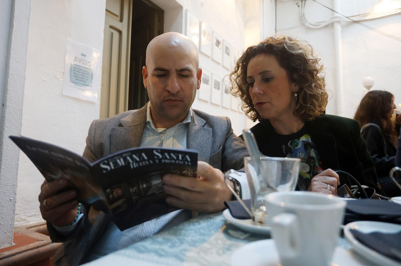 Imágenes de la presentación de "La Guía de Semana Santa de Huelva y Provincia" de Huelva Información