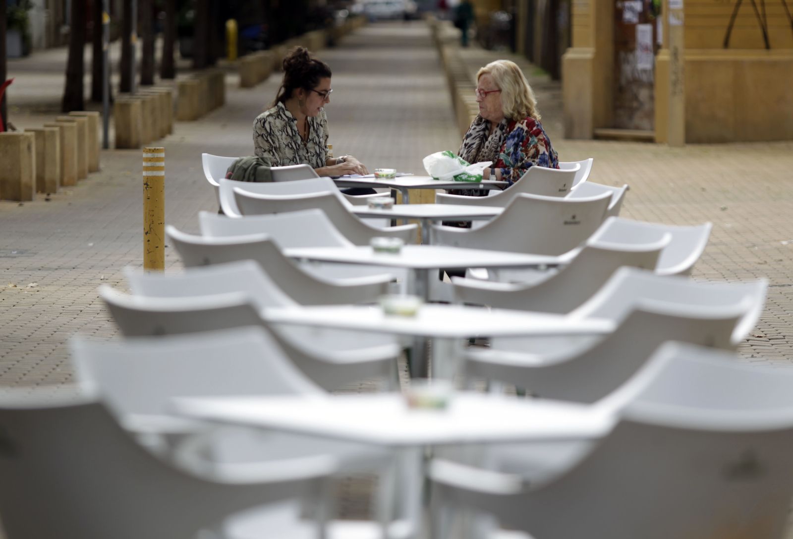 Veladores en la Alameda de Hércules.