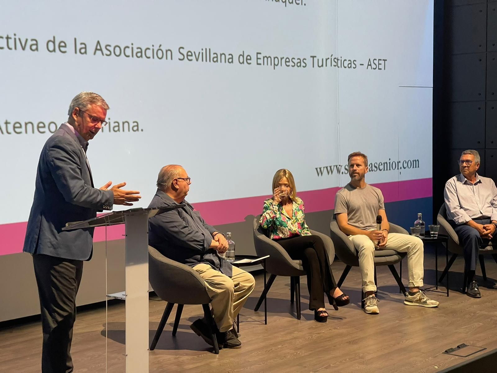 'Sevilla Senior', una plataforma para la información especializada en mayores de 60 años