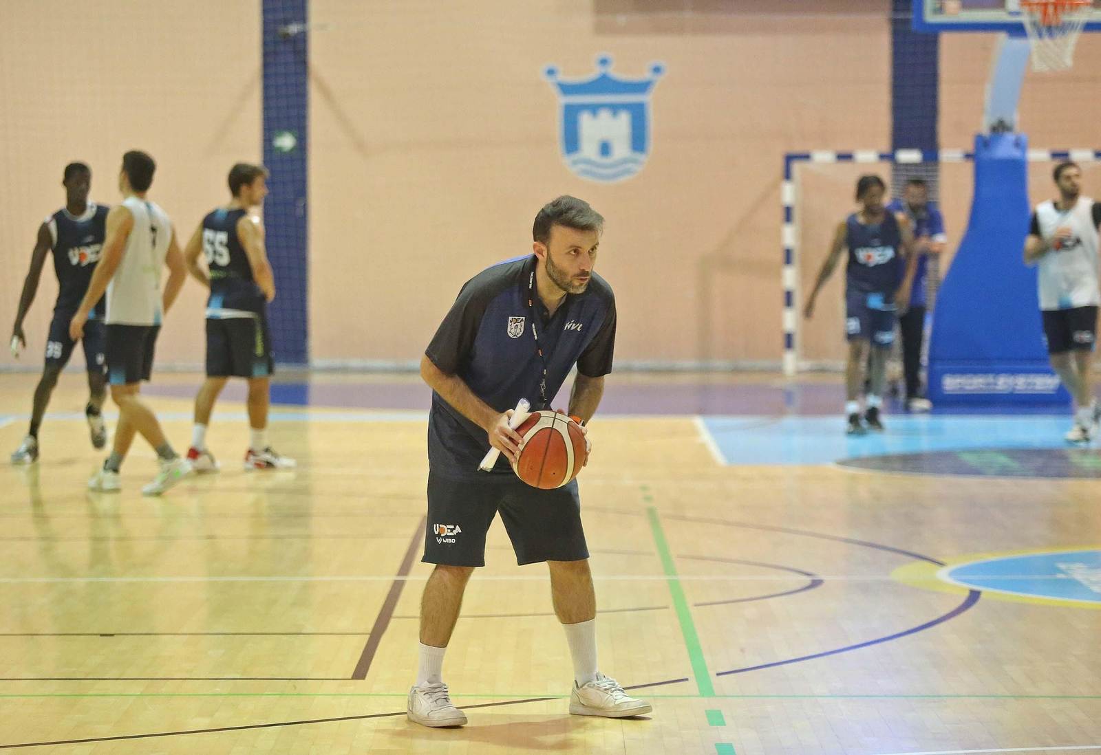 Fotos del primer entrenamiento de Miki Ortega al frente de Udea