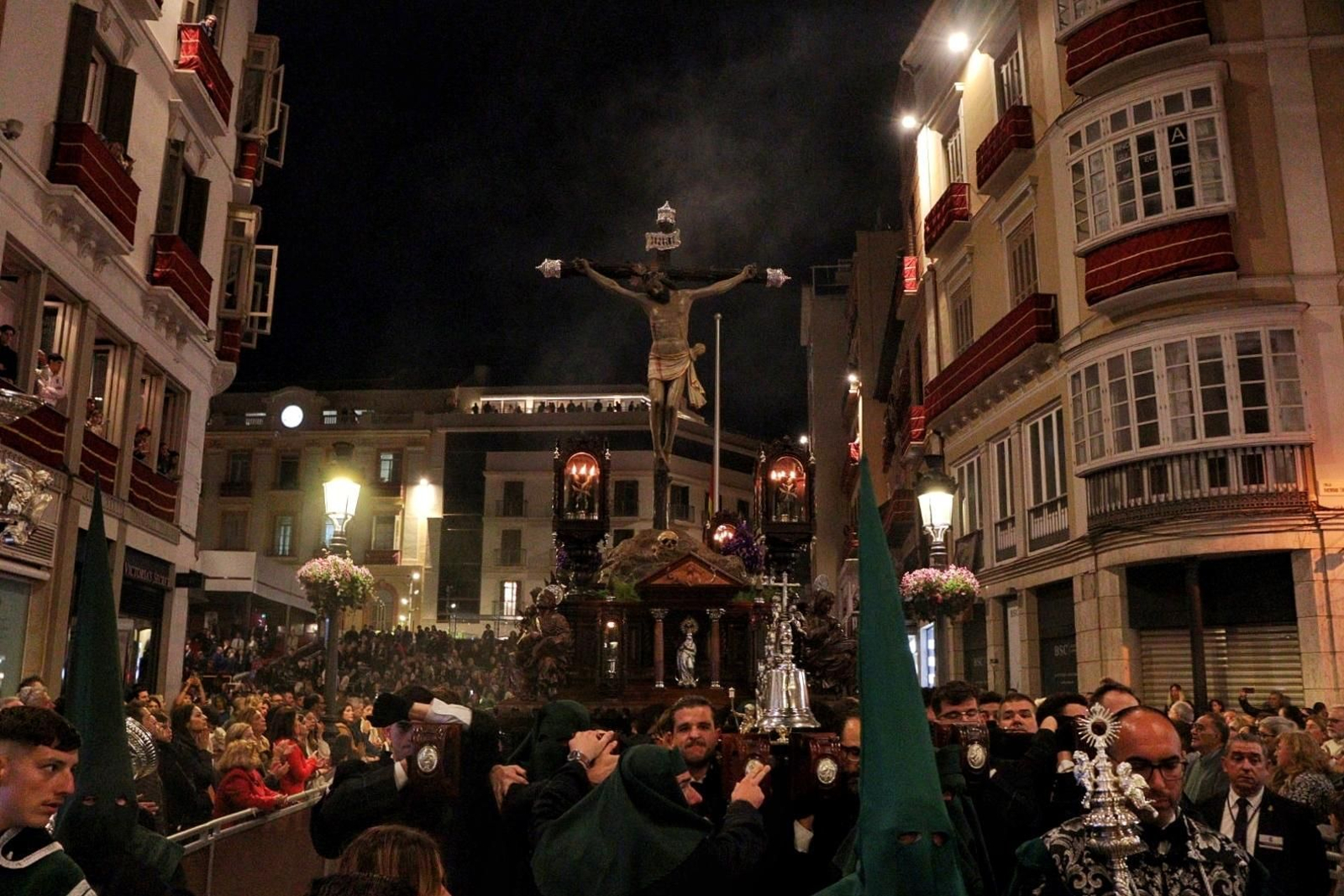 Vera+Cruz en su procesión del Jueves Santo en Málaga, en fotos