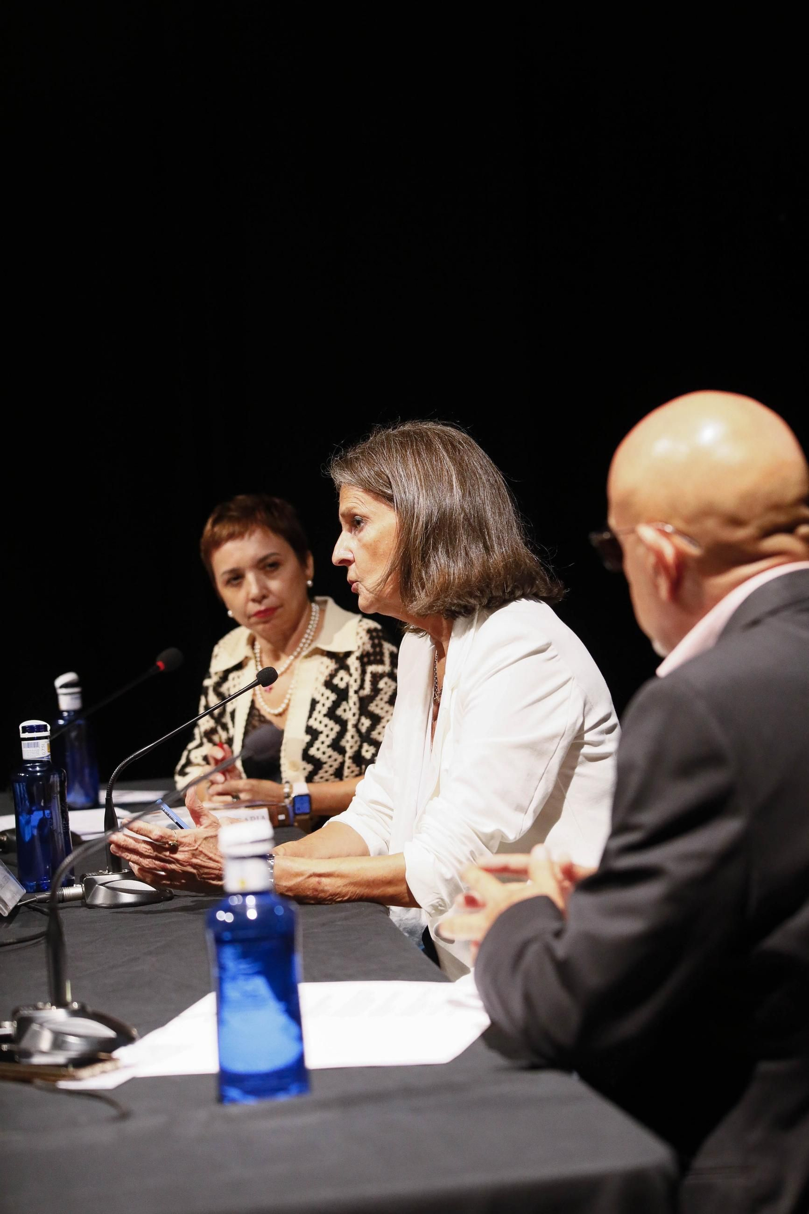 Las imágenes del diario de los libros con Isabel San Sebastián