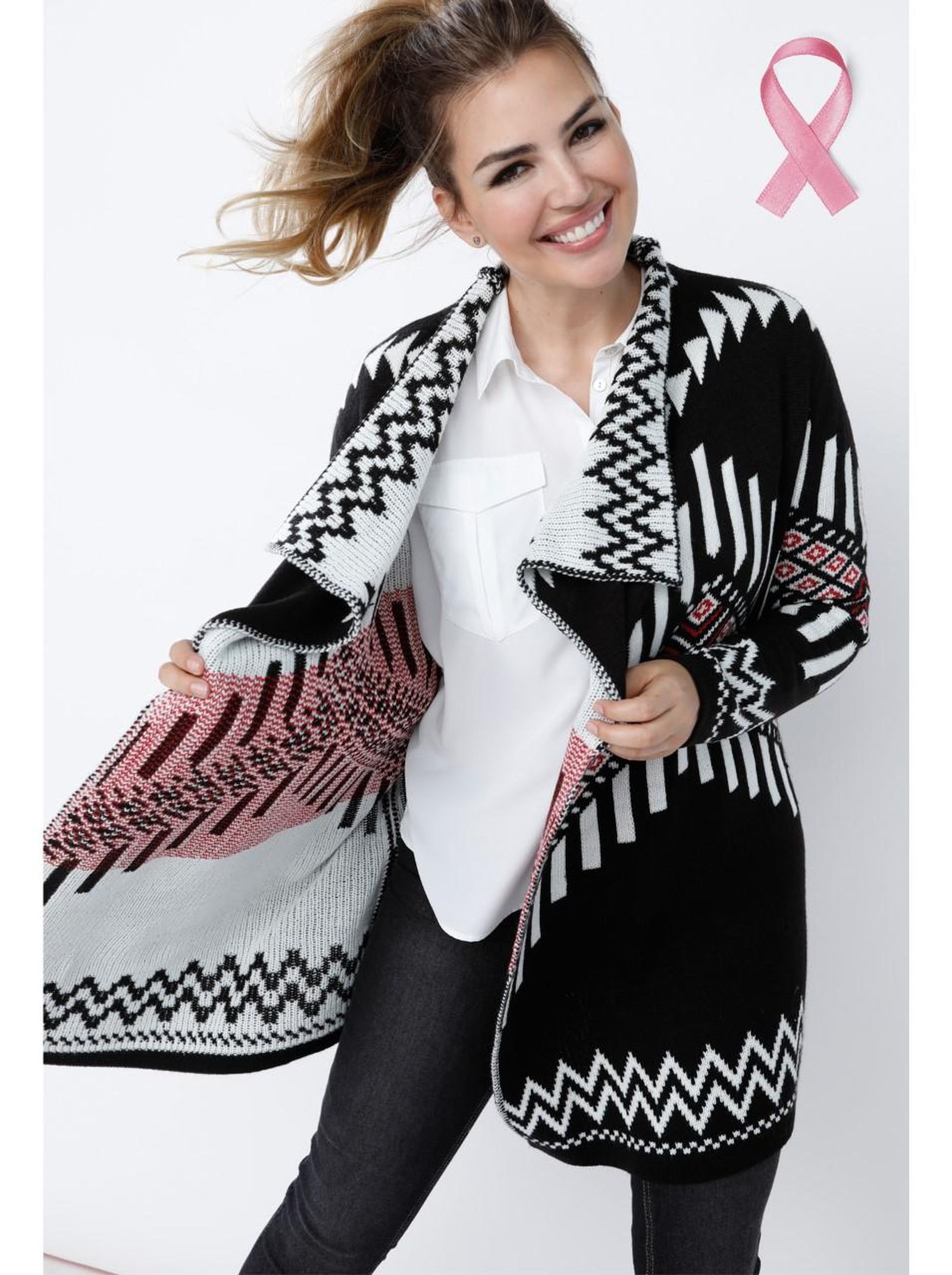 Chaqueta jacquard en negro.