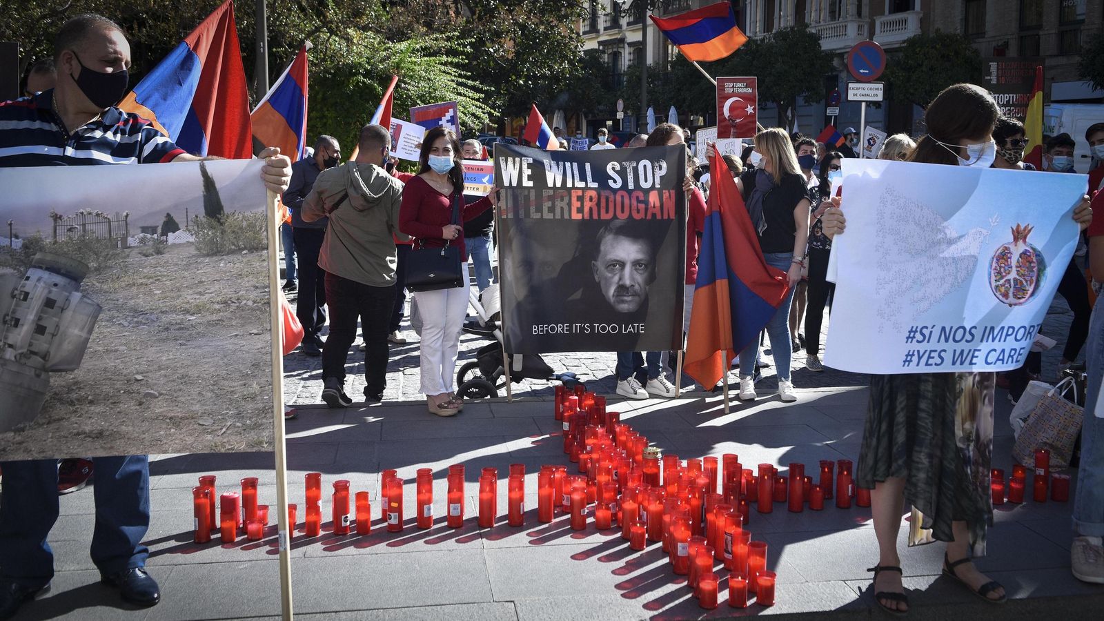 Otra imagen de la manifestación por la avenida de la Constitución.