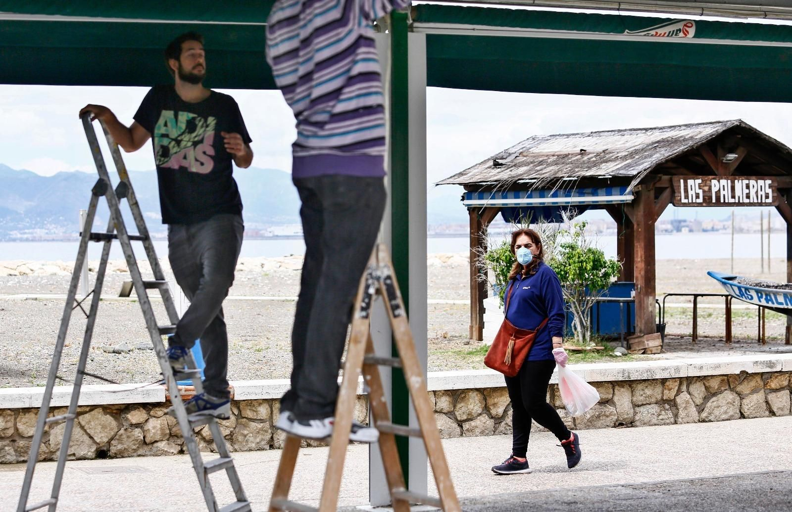 Cuenta atrás para abrir los bares este lunes en Málaga