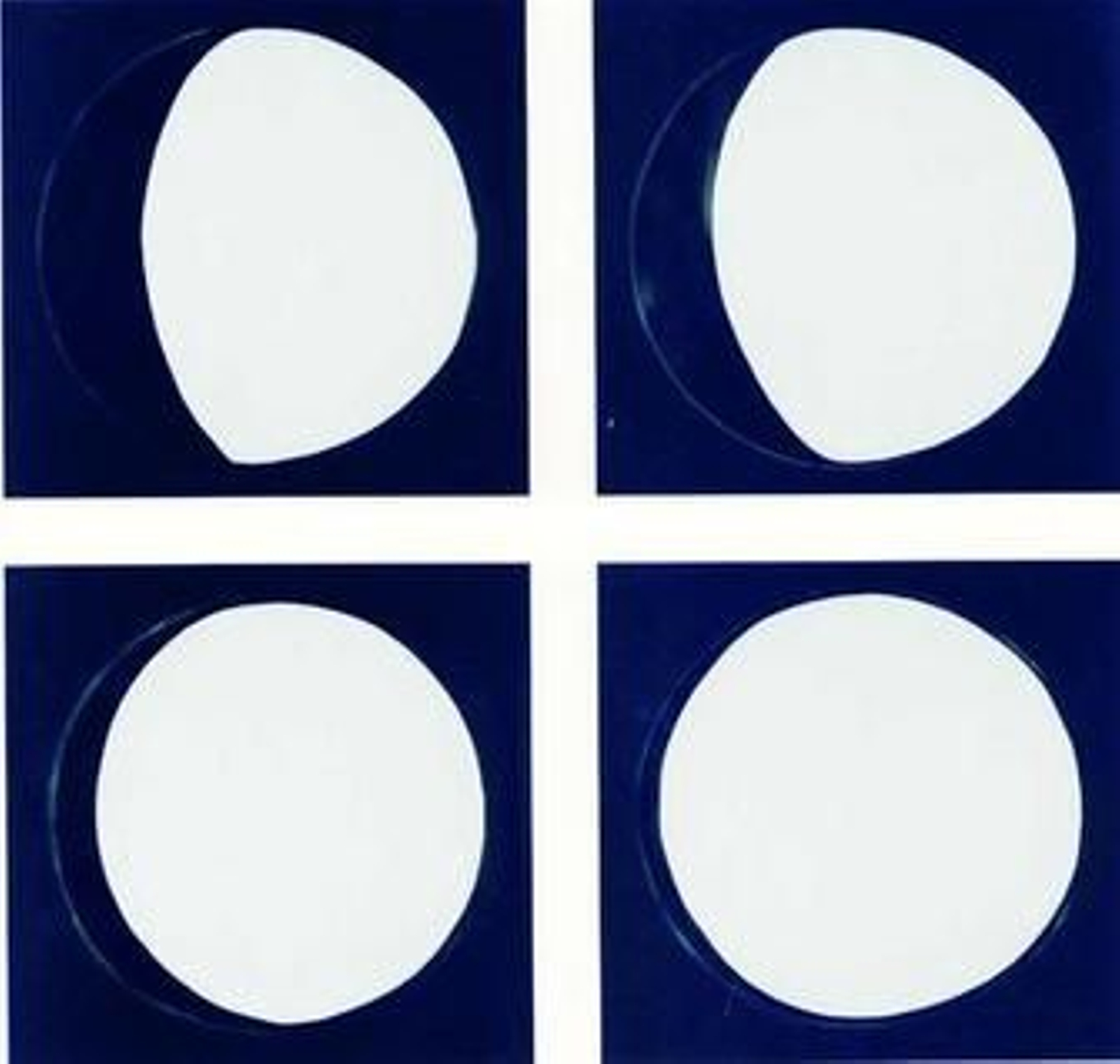 Cuatro fotografías de la luna incluidas en la muestra de Aparejadores, dentro de su serie 'Procesos'.