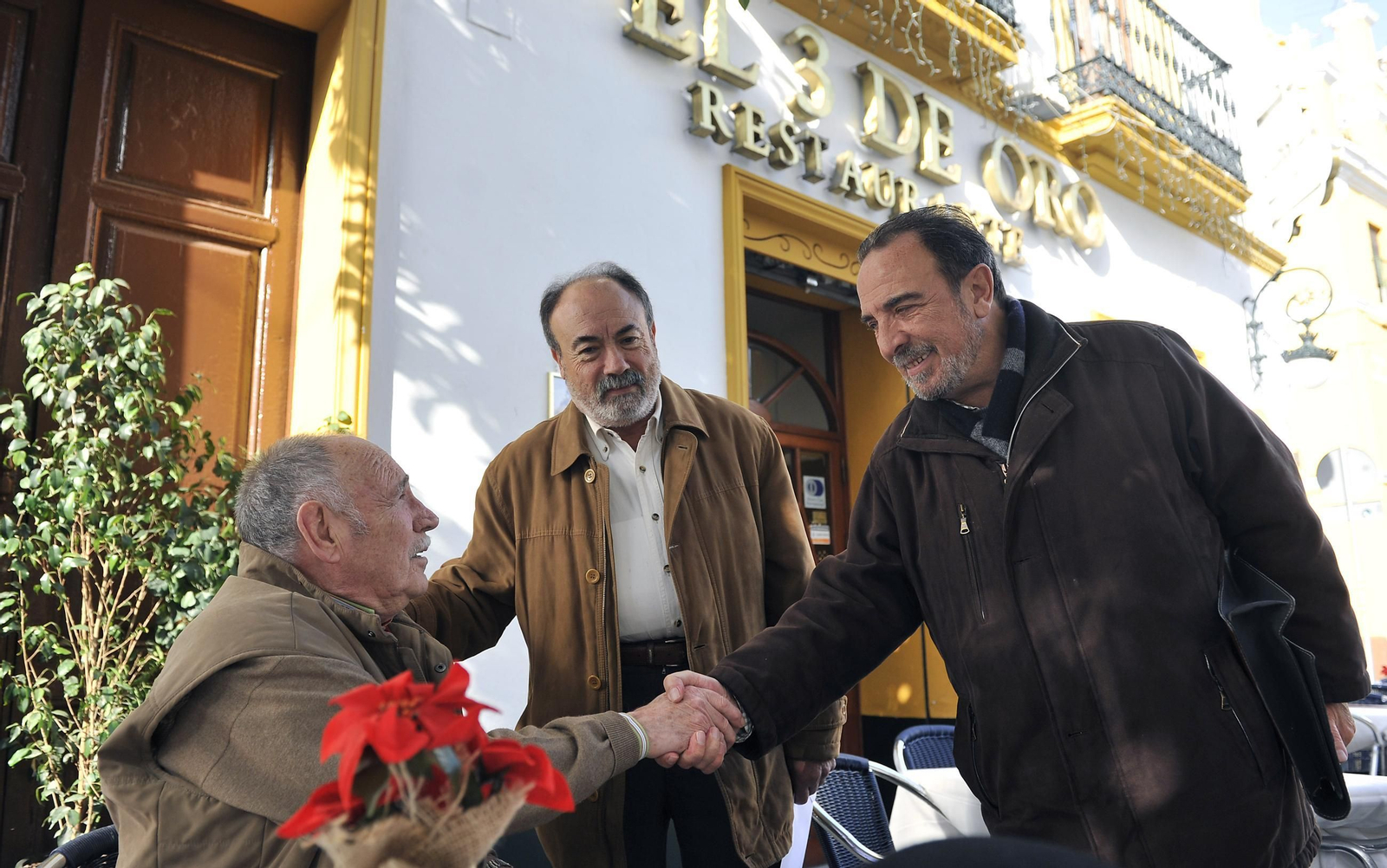 Soto, Saborido y Acosta en la Puerta de la Carne en diciembre de 2013, 40 años después del Proceso 1001.