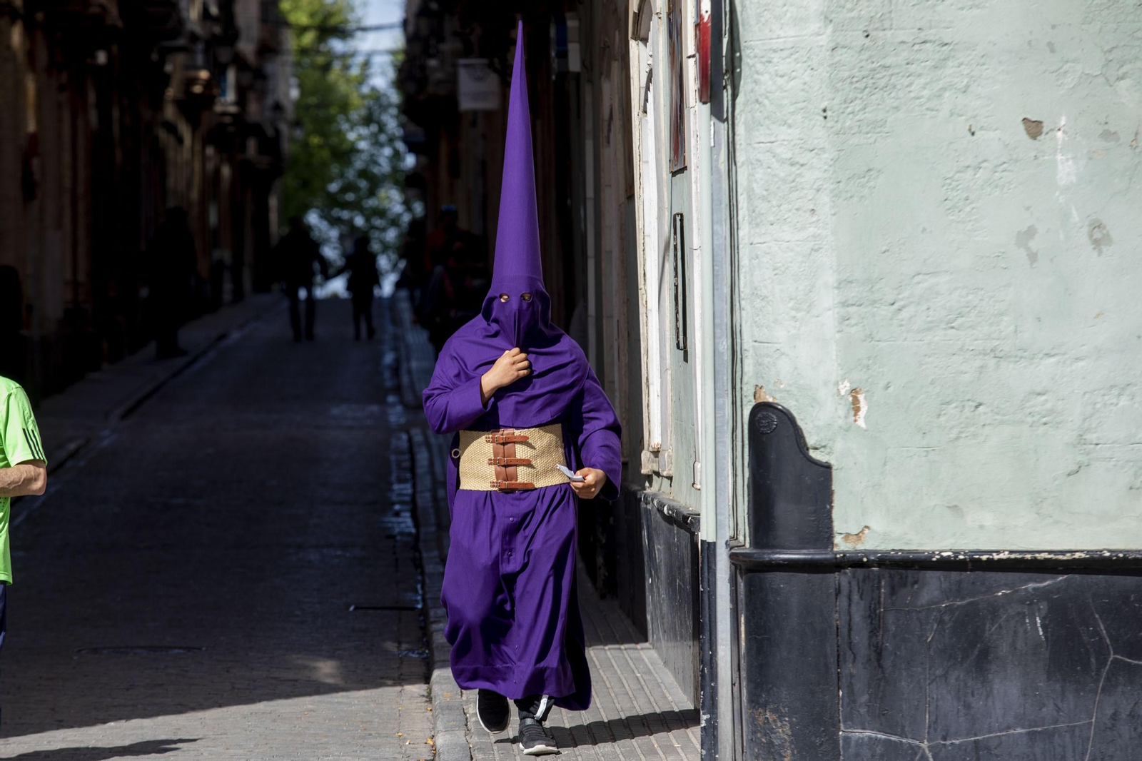 Las imágenes de la cofradía de Columna en la Semana Santa de Cádiz 2022