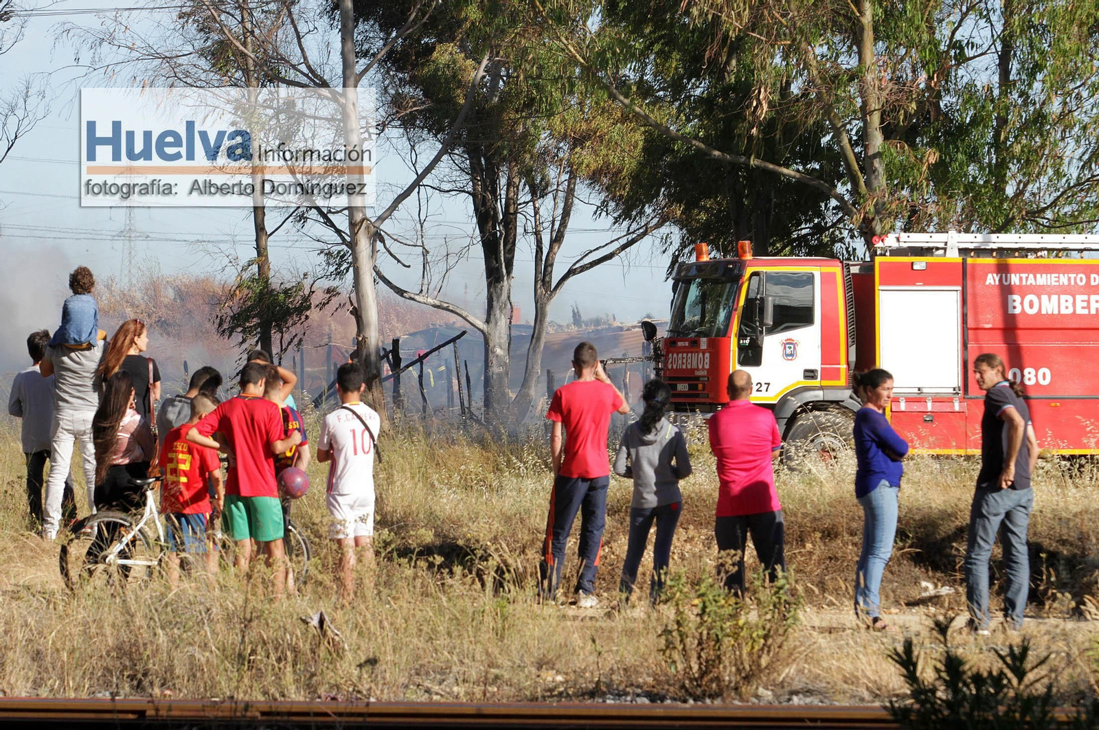 Imágenes del incendio en el asentamiento de las Metas