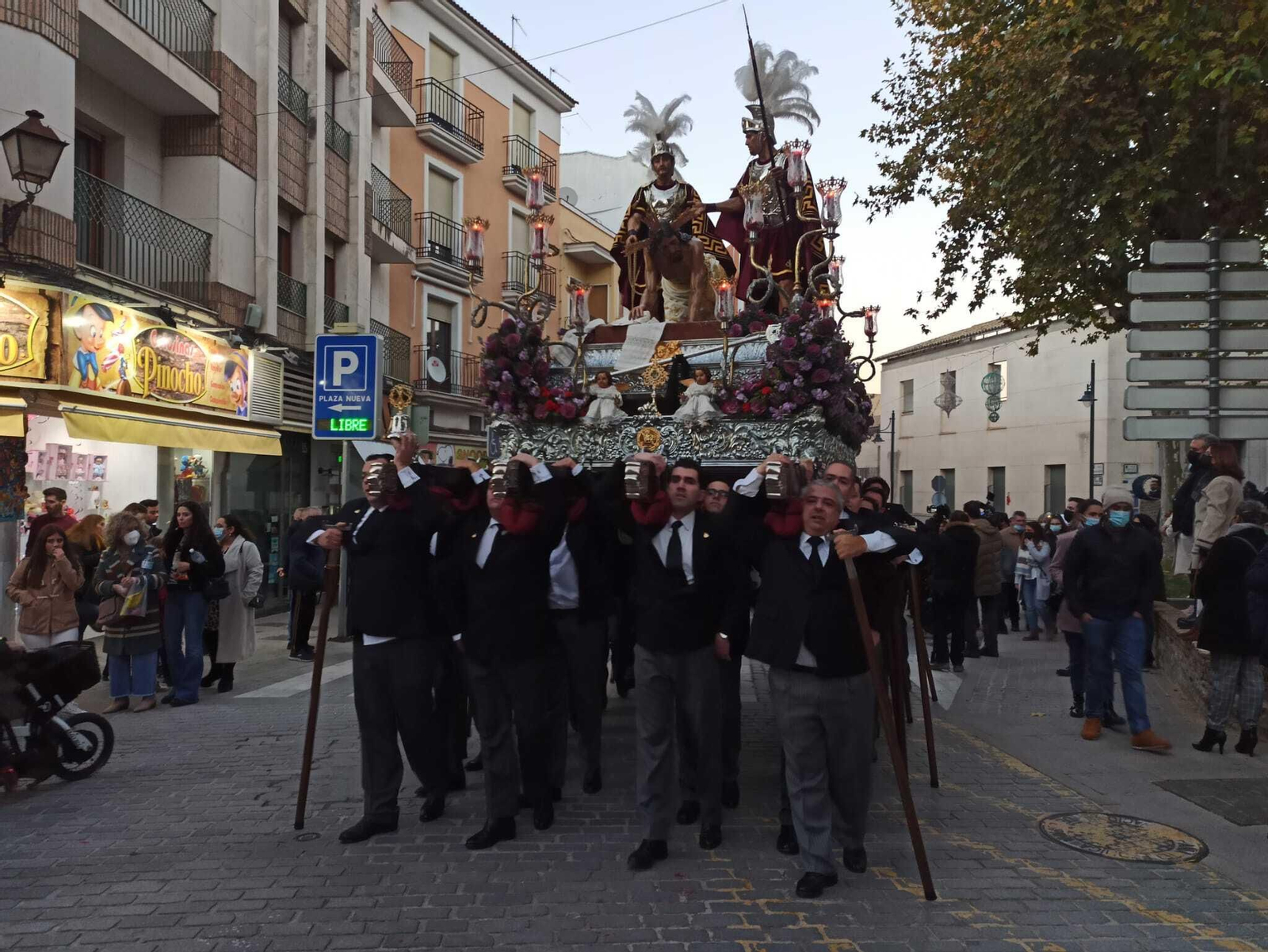 El traslado de las tallas de Pedro Muñoz de Toro en Lucena, en fotografías