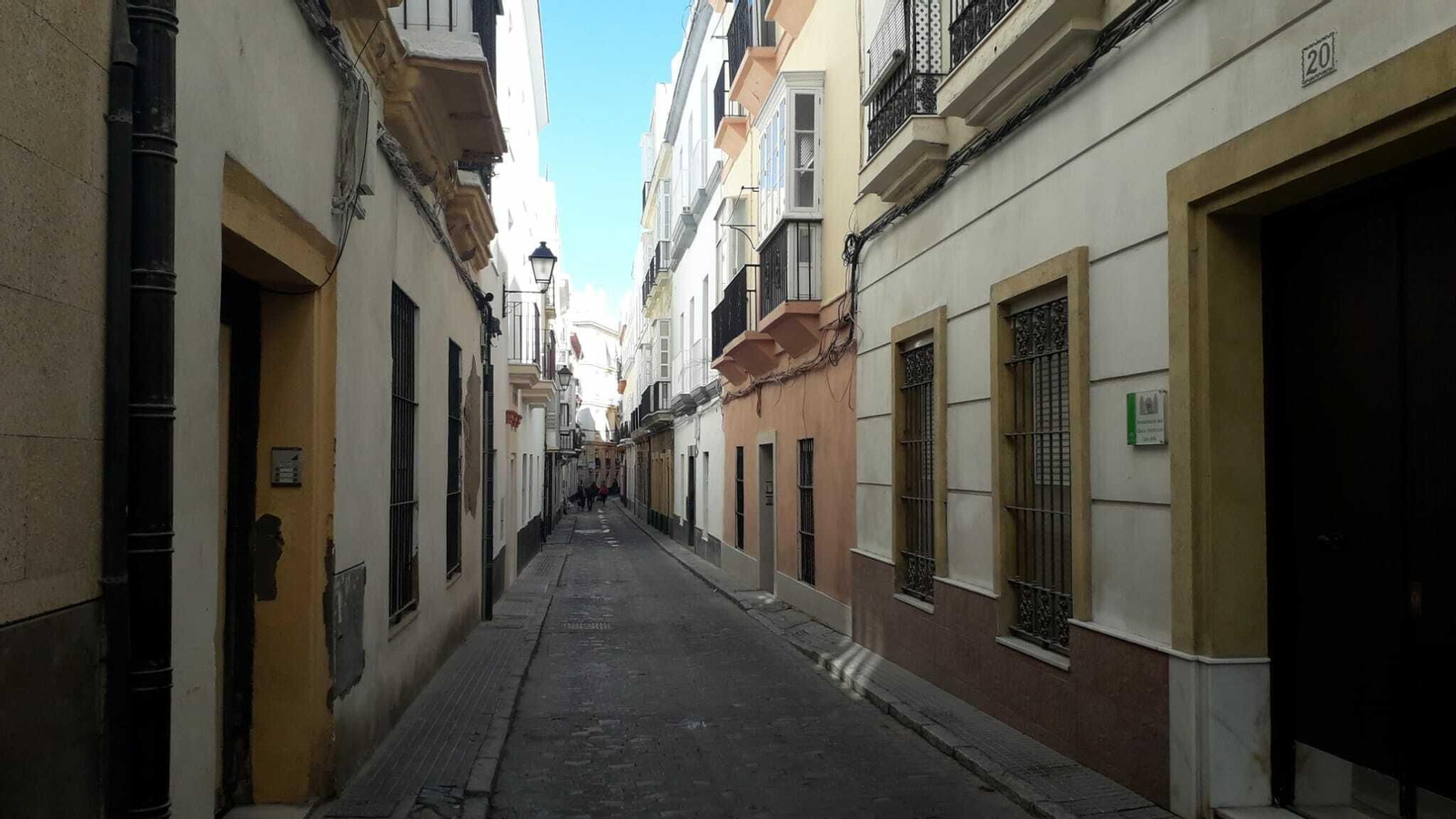 Imagen de la calle Cruz, donde tuvieron lugar los hechos denunciados