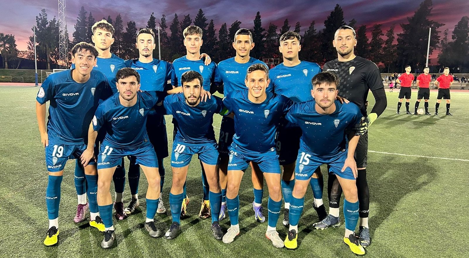 Formación inicial del Córdoba B ante el Antoniano.