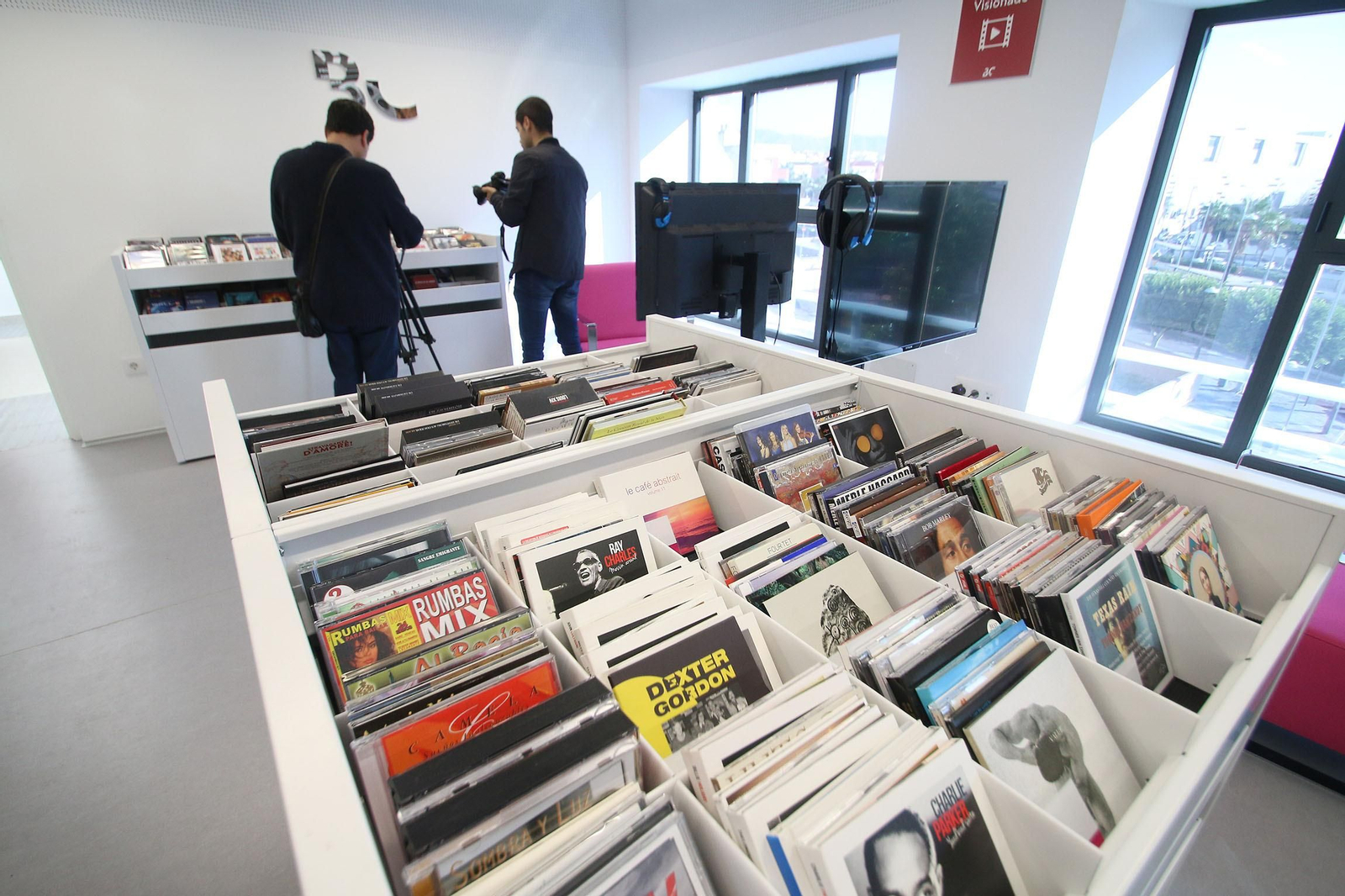 Fotogalería de la Biblioteca Central José María Artero