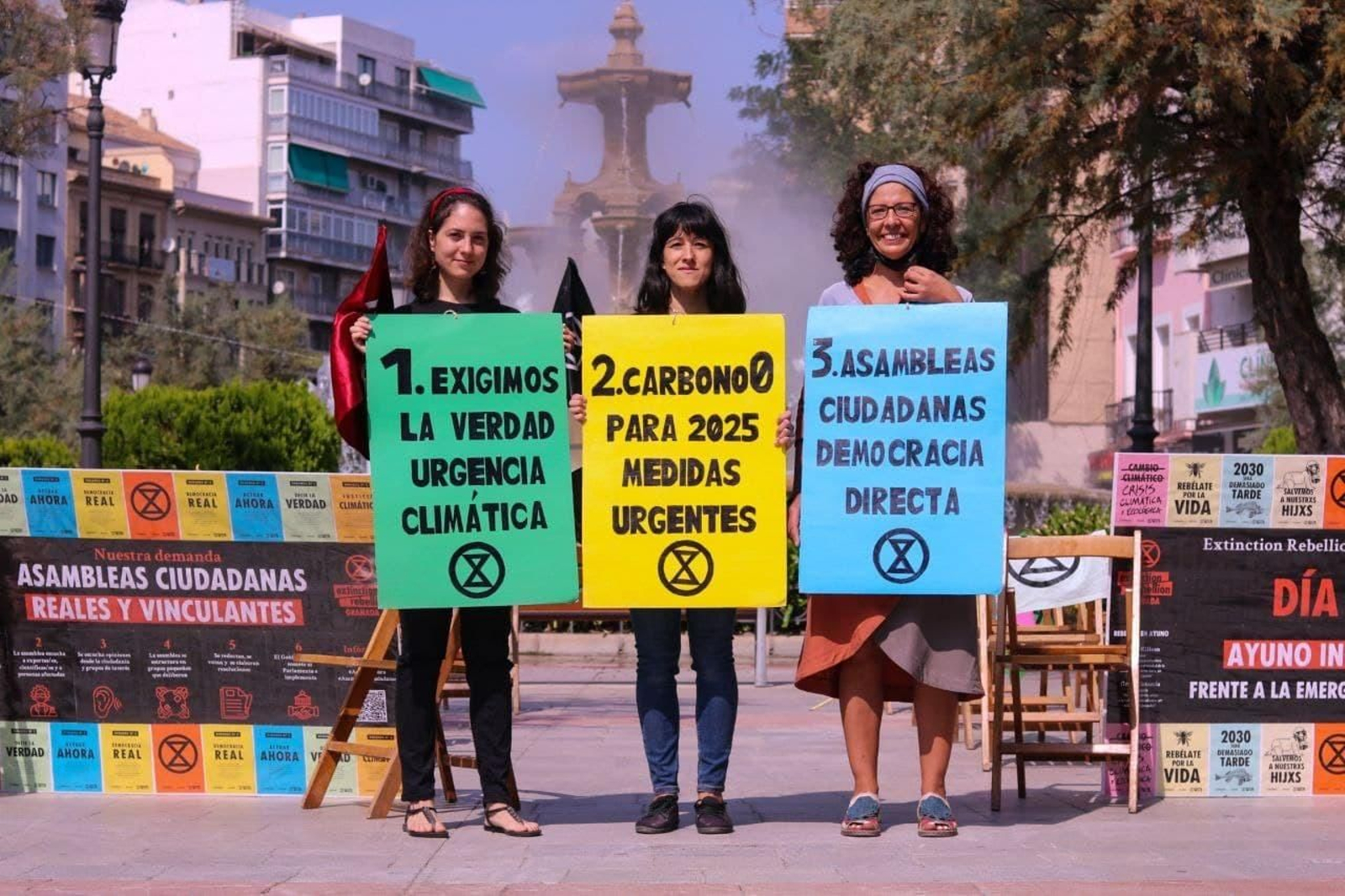 La asociación ecologista internacional Extintion Rebelion realiza un acto en Granada y pide reunirse con el Gobierno de España