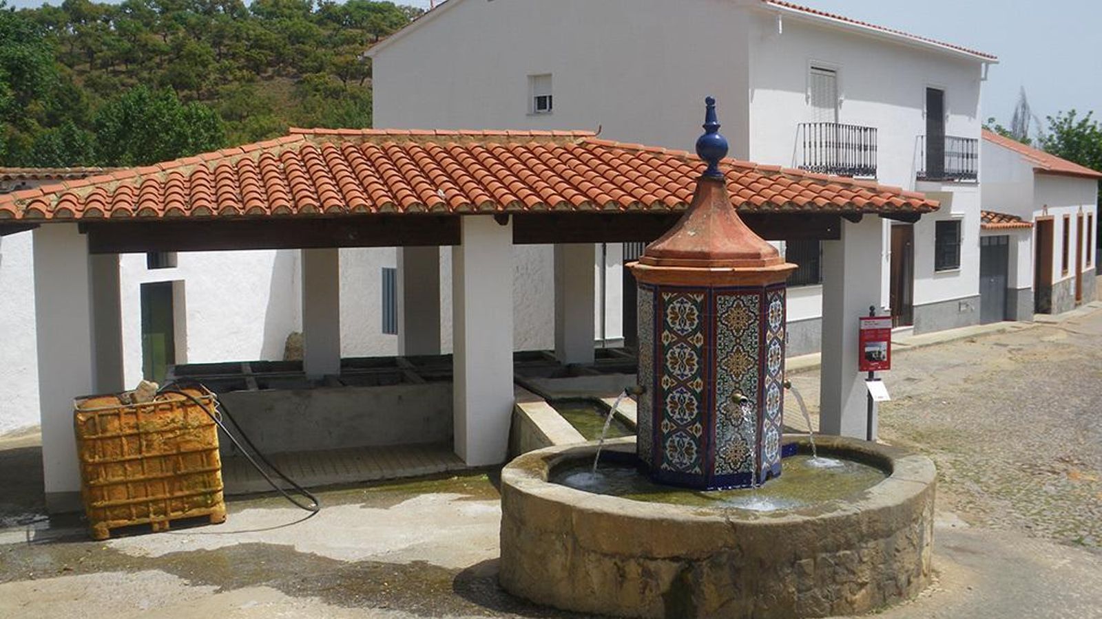 Fuente de los Tres Caños en Santa Ana la Real Fuente de los Tres Caños en Santa Ana la Real