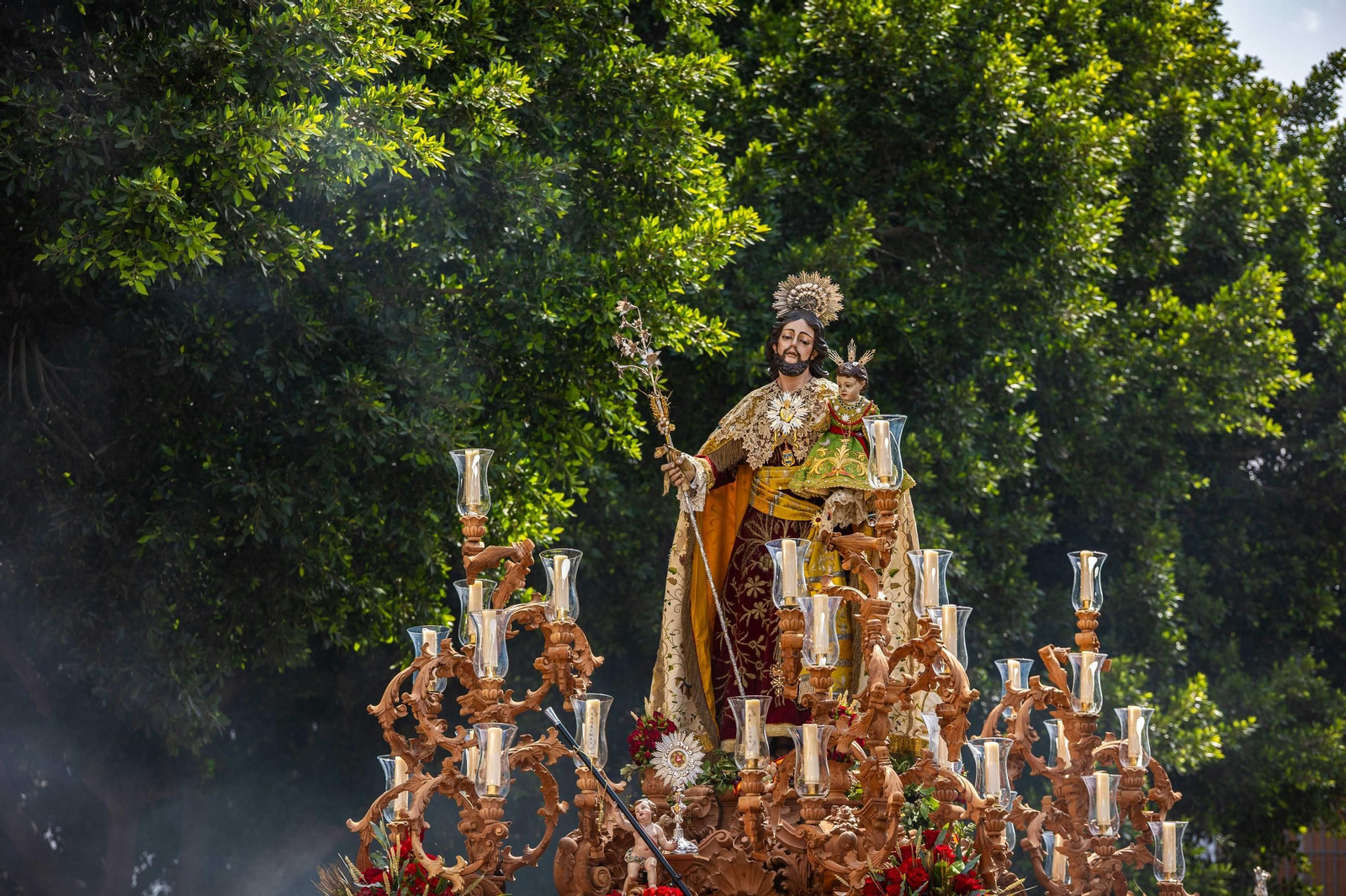 Las imágenes de la procesión extraordinaria del Patrón San José en San Fernando